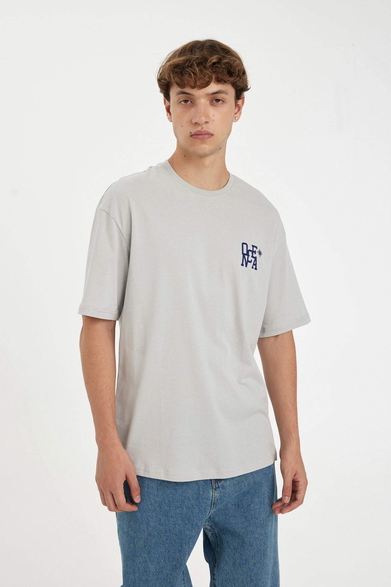 дөңгелек жаға минималл Қысқа жеңді футболка