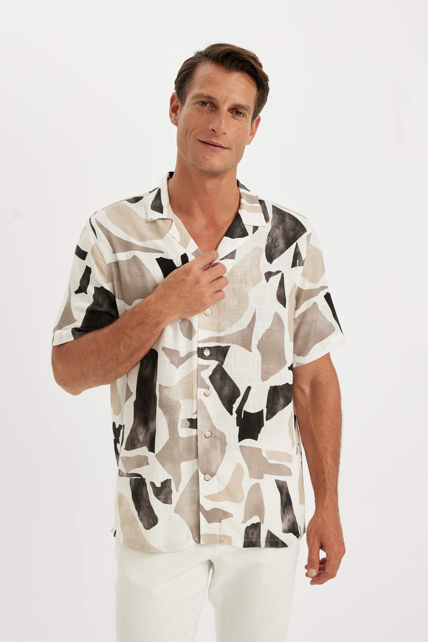 Relax Fit Polo Collar Patterned Short Sleeve Shirt