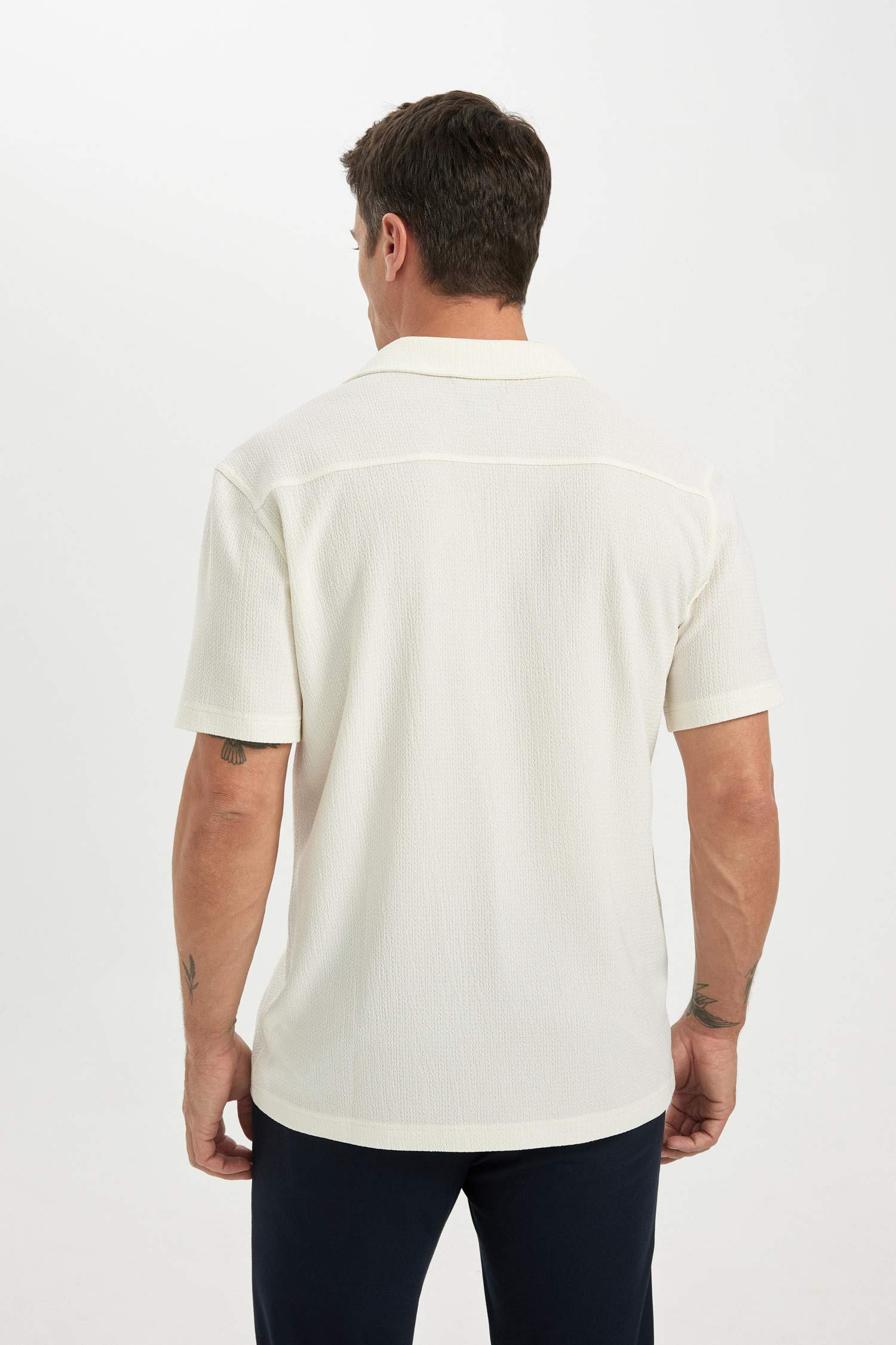 Modern Fit Polo Yaka Dokulu Penye Kısa Kollu Gömlek