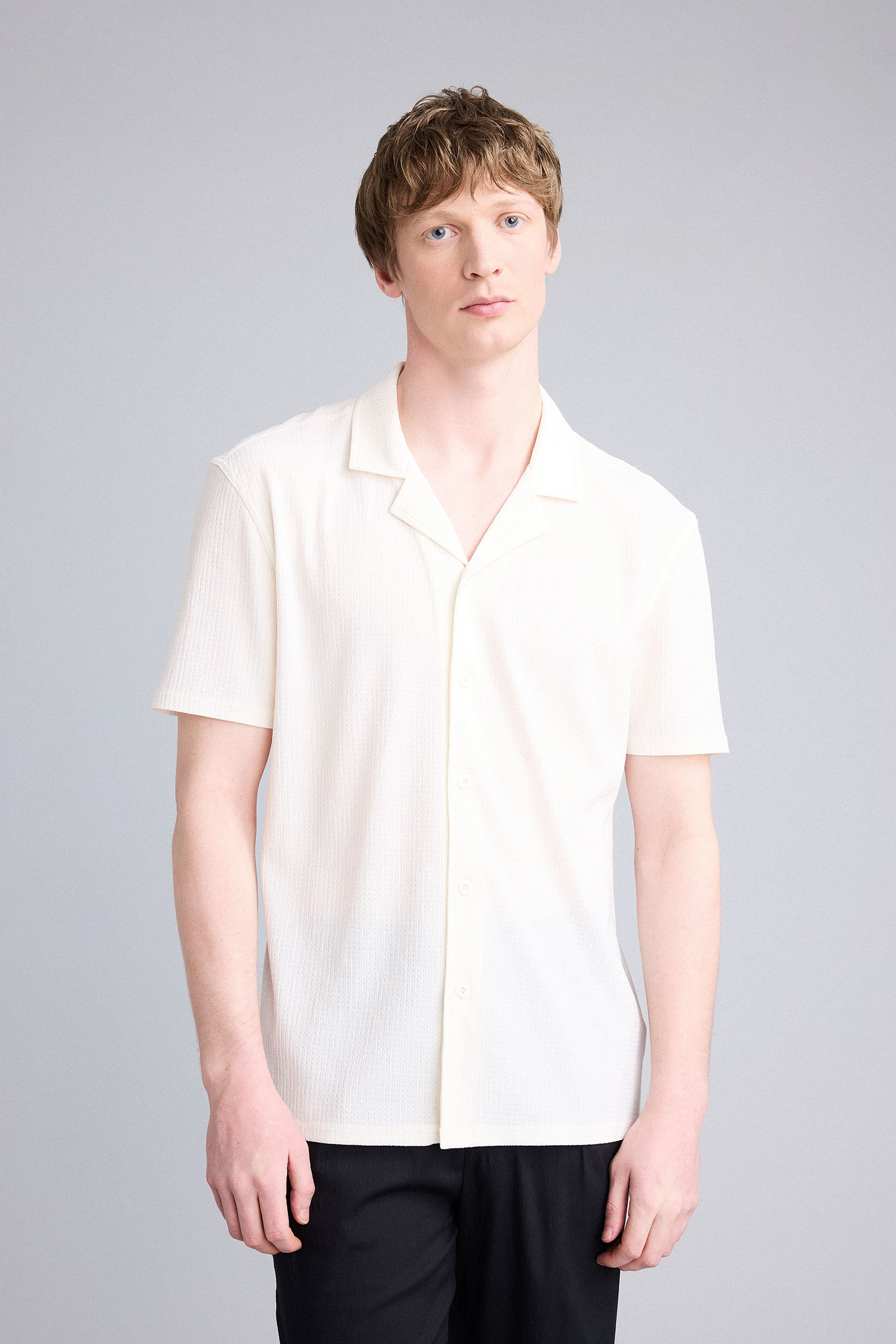 DeFacto Ultra Yumuşak Modern Fit Dokulu Penye Gömlek görsel 3