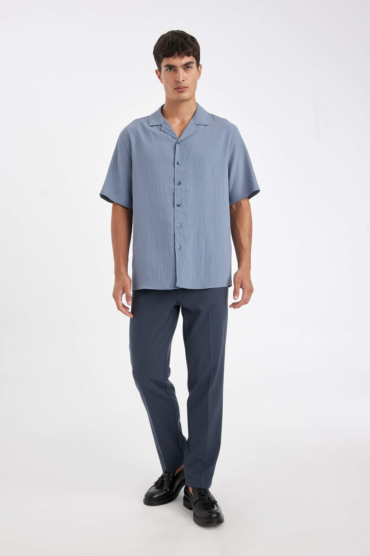 قميص نص كم مجعد قصة مريحة بياقة بولو