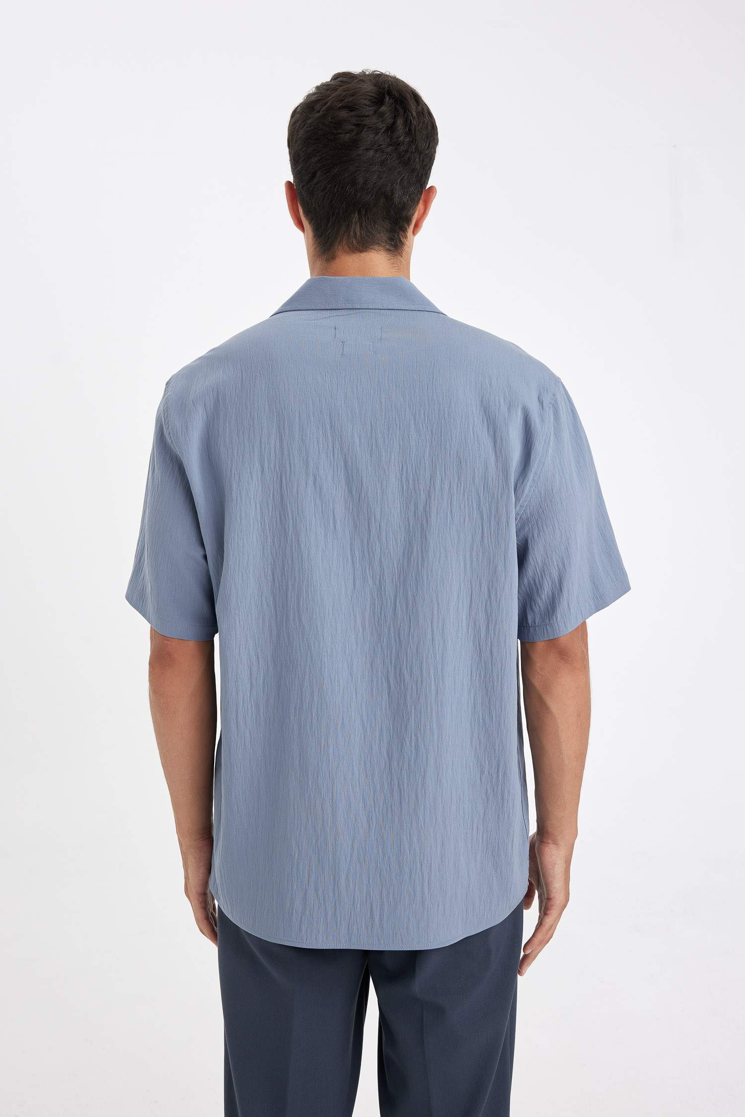 قميص بولو نص ردن كرنكيل قصة مريحة