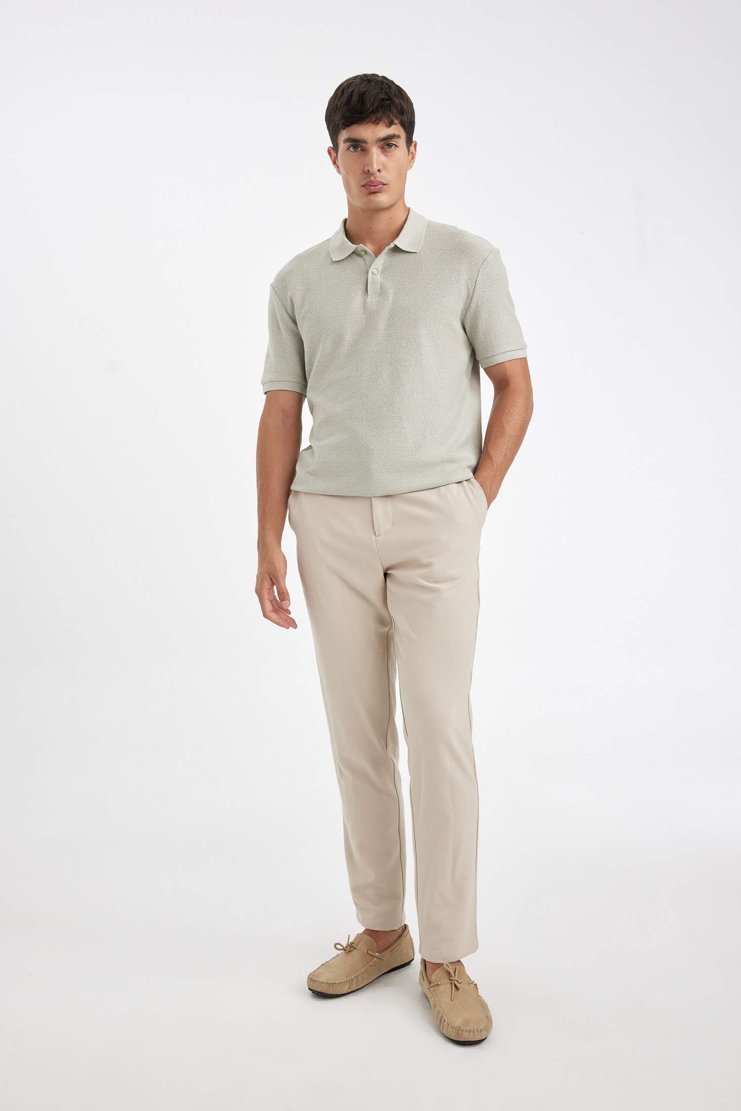 تيشيرت بولو نص كم كريب قصة عادية