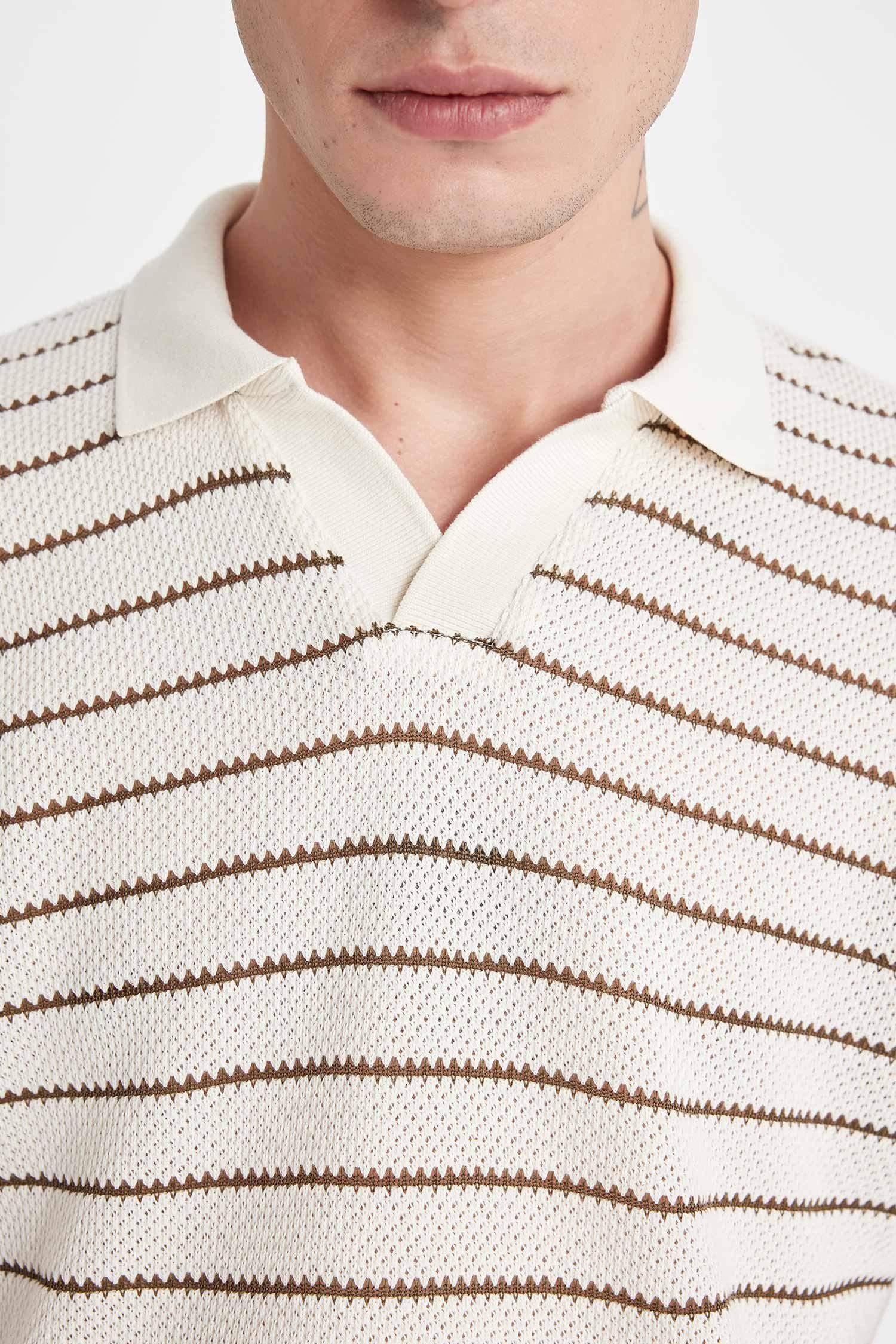 تيشيرت بولو مخطط نص ردن تريكو قصة عادية