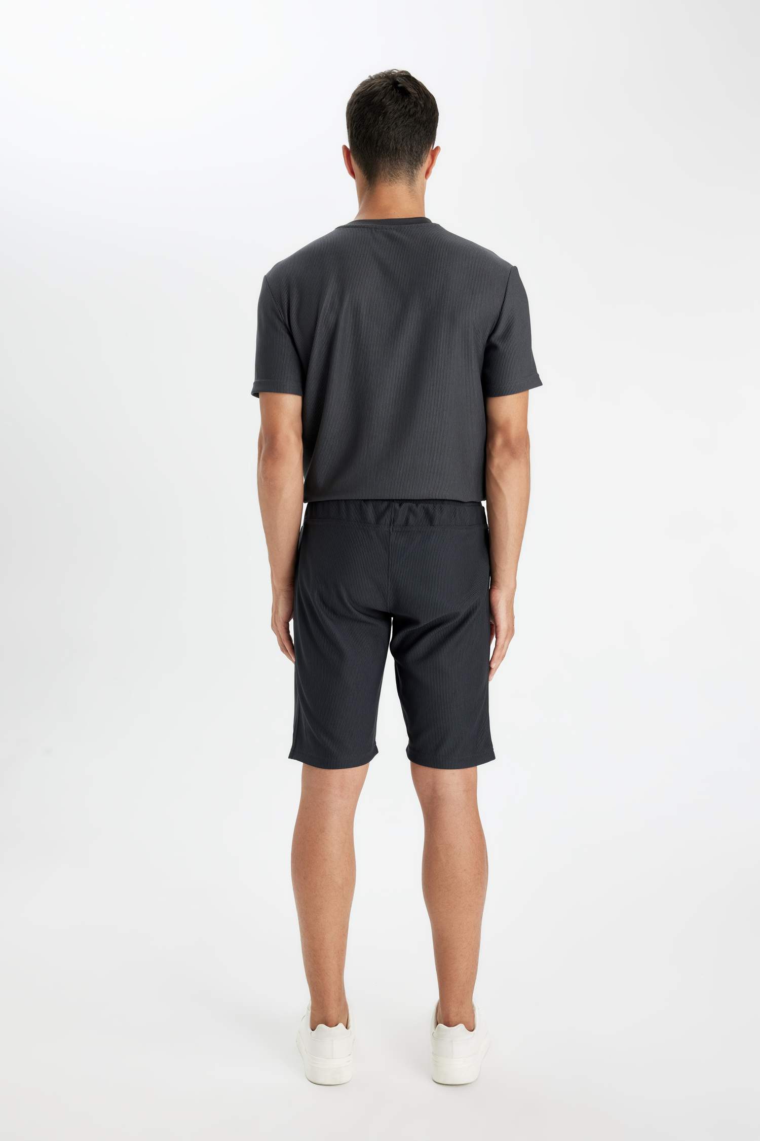 Short Bermuda à Coupe Régulière