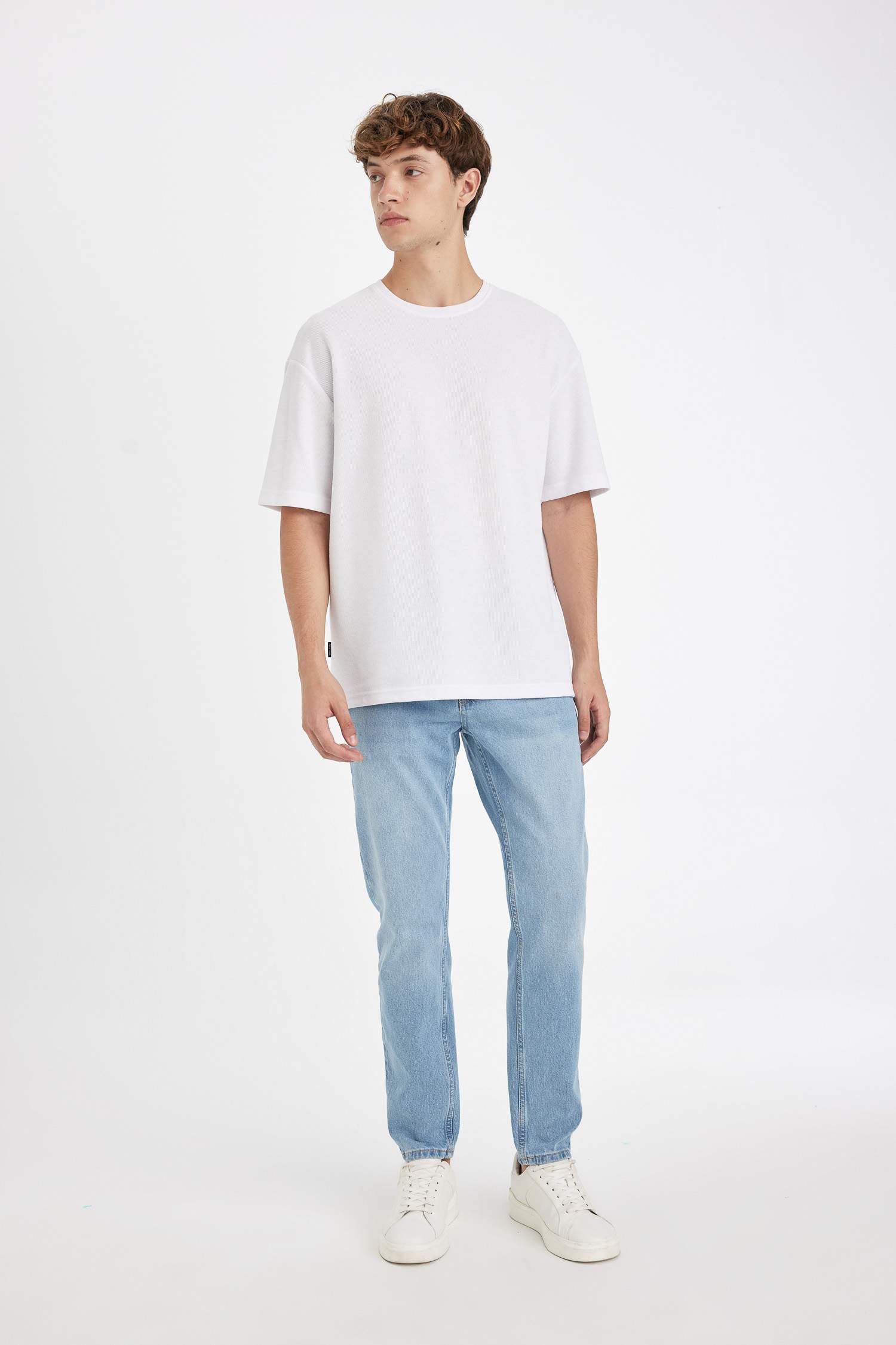 Slim Tapered Fit Dar Kalıp Normal Bel Daralan Paça Jean Pantolon