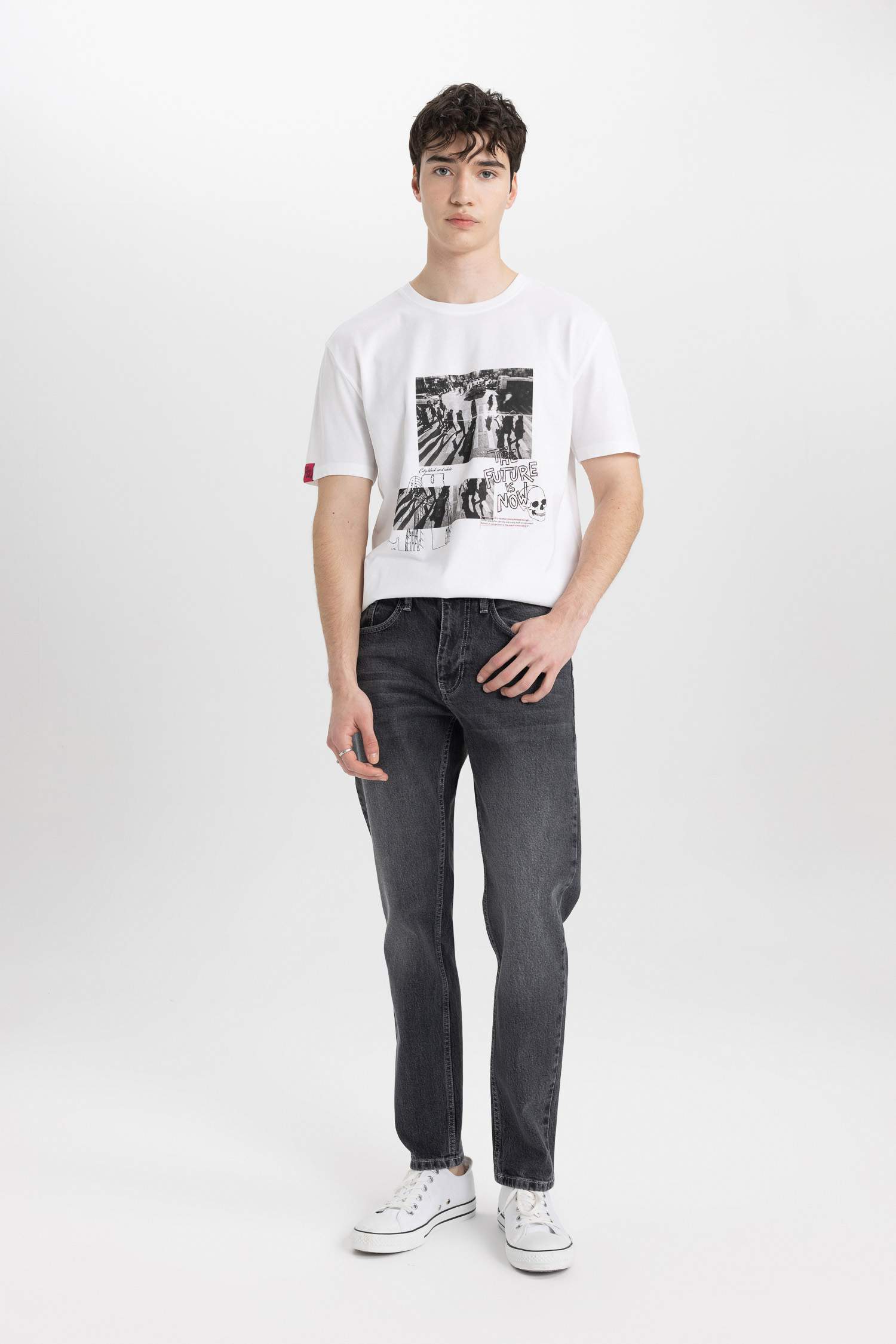 Slim Tapered Fit Dar Kalıp Normal Bel Daralan Paça Jean Pantolon