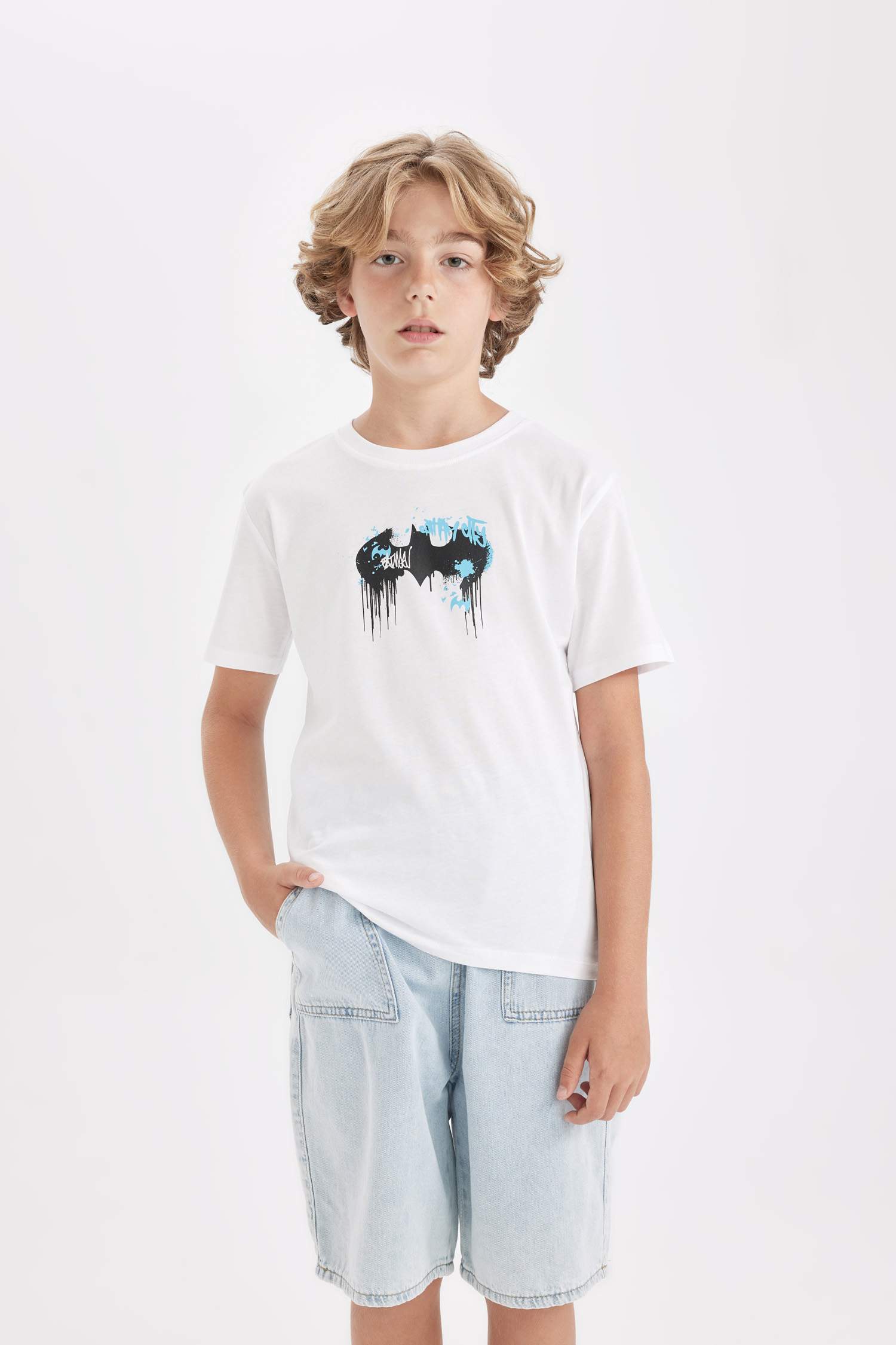 تيشيرت ولادي قصة عادية بياخة مستديرة من باتمان