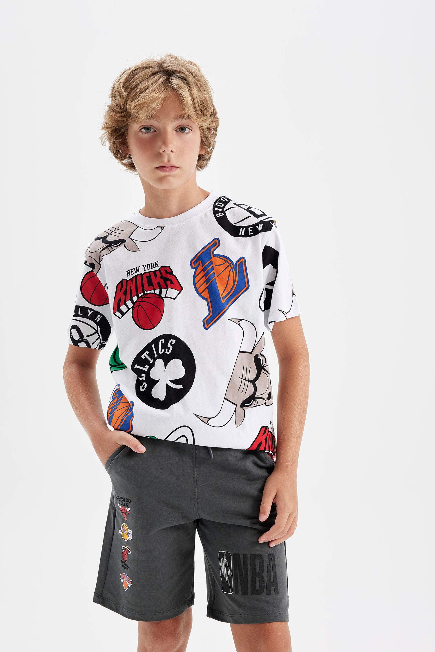 Erkek Çocuk NBA Current Teams Bisiklet Yaka Kısa Kollu Tişört