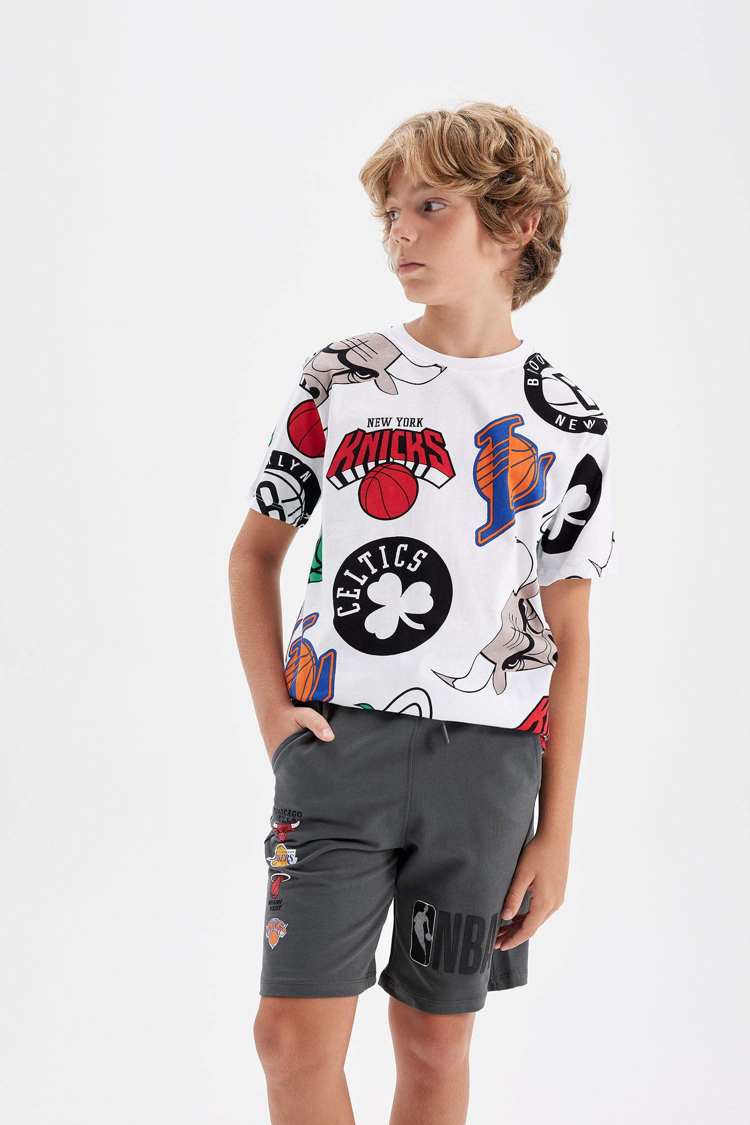 Erkek Çocuk NBA Current Teams Bisiklet Yaka Kısa Kollu Tişört