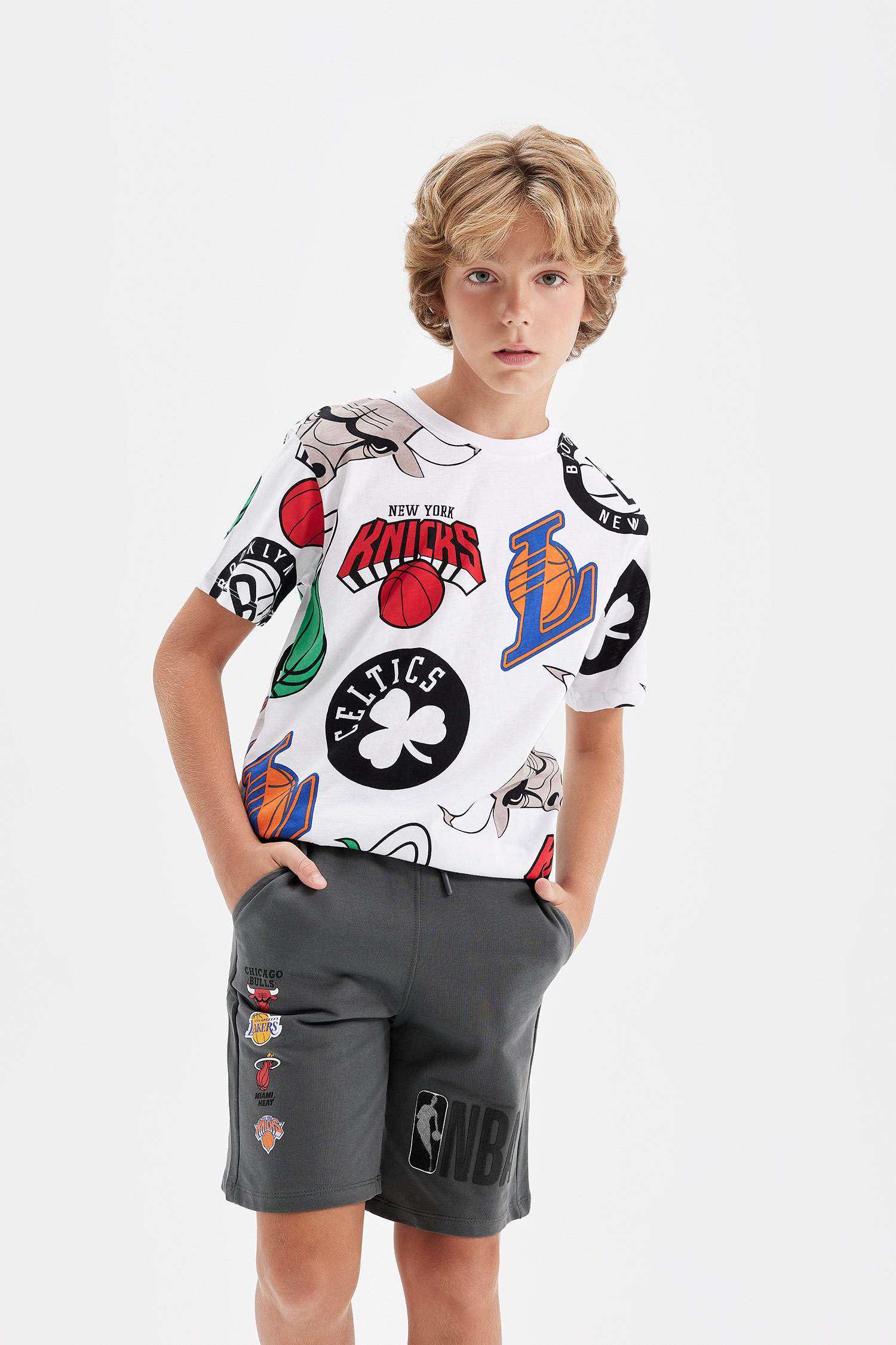 Erkek Çocuk NBA Current Teams Bisiklet Yaka Kısa Kollu Tişört