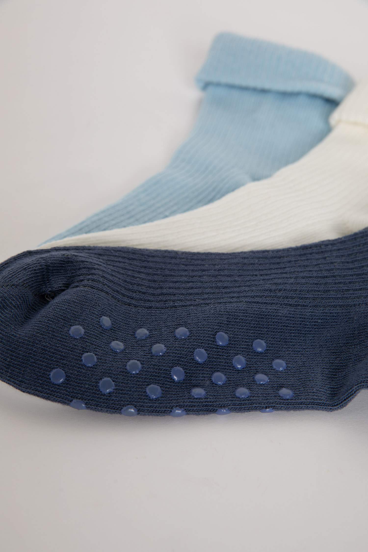 Erkek Bebek Dikişsiz 3'lü Pamuklu Uzun Çorap