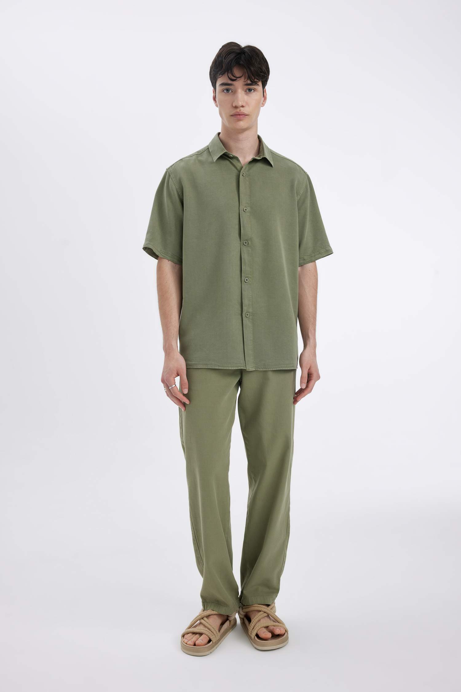 قميص نص ردن قصة عادية قماش ايسول