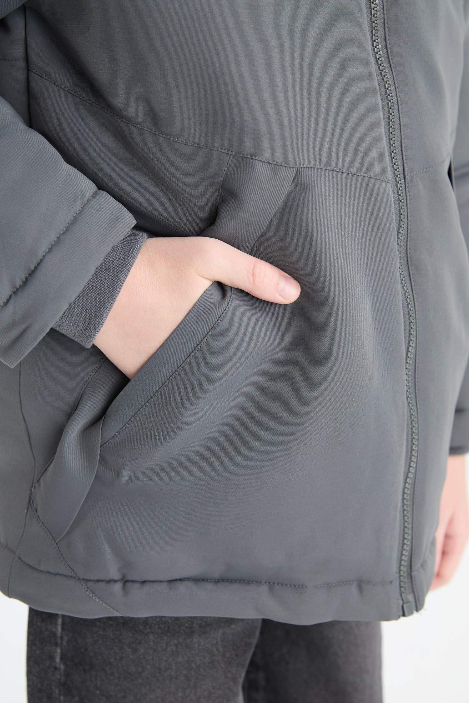 جاكيت مطر اولادي وتر بروف بكابيشون