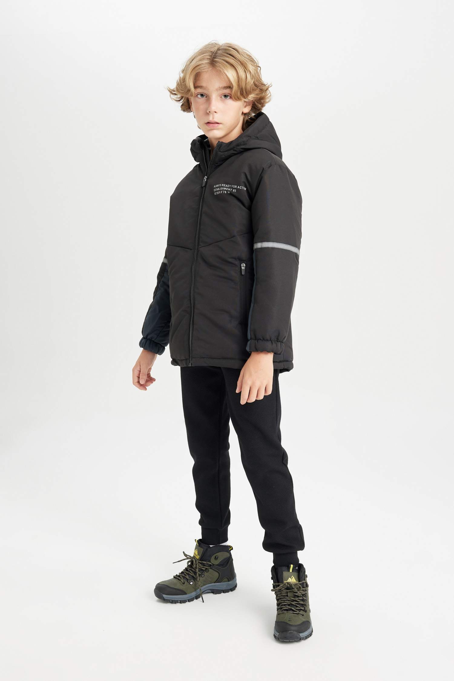 Erkek Çocuk Su Geçirmez Kapüşonlu Yağmurluk