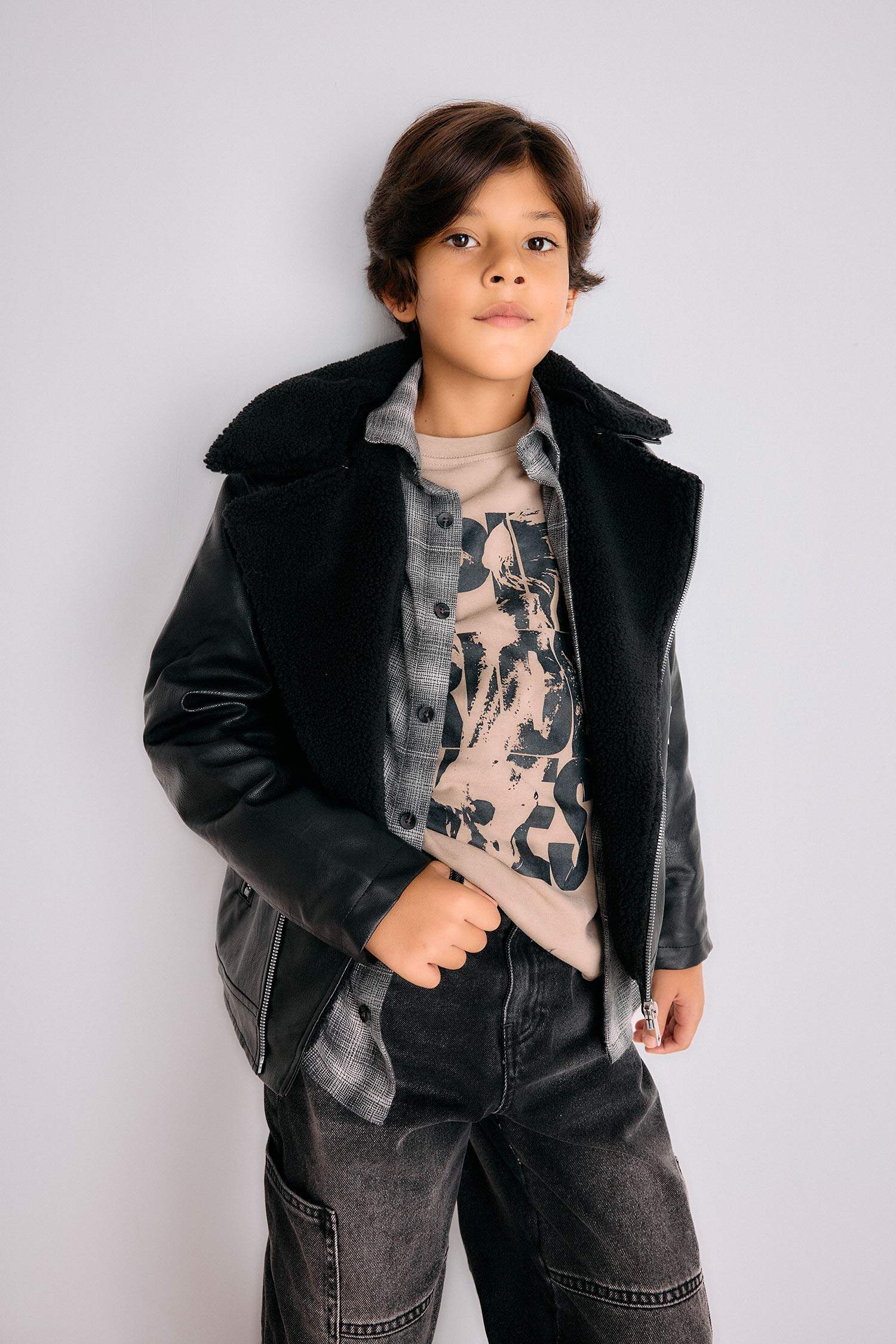 Erkek Çocuk Su Geçirmez Fermuarlı Yaka Pelüş Astar Suni Deri Mont