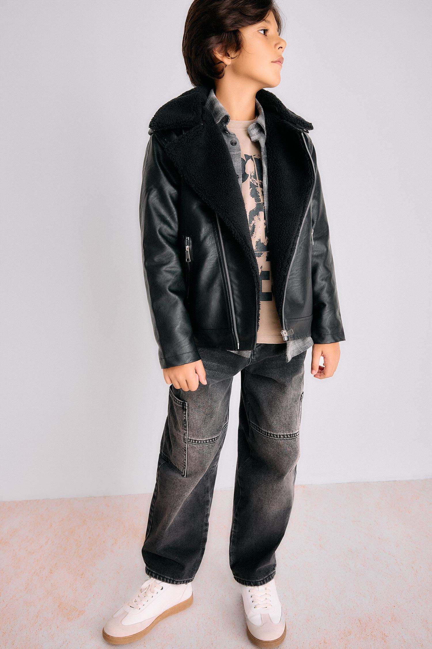 Erkek Çocuk Su Geçirmez Fermuarlı Yaka Pelüş Astar Suni Deri Mont