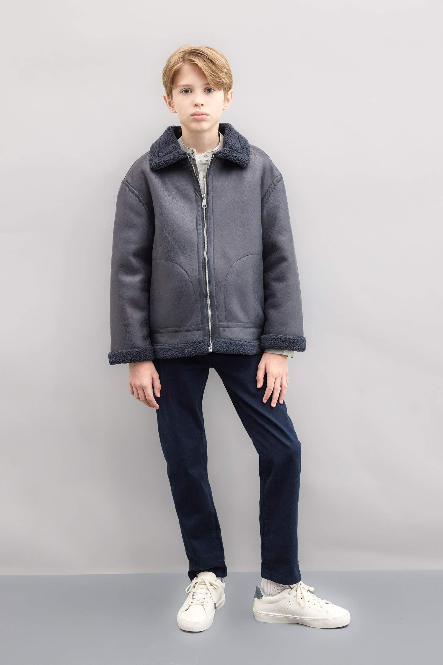 Плюшевая куртка с воротником для мальчиков