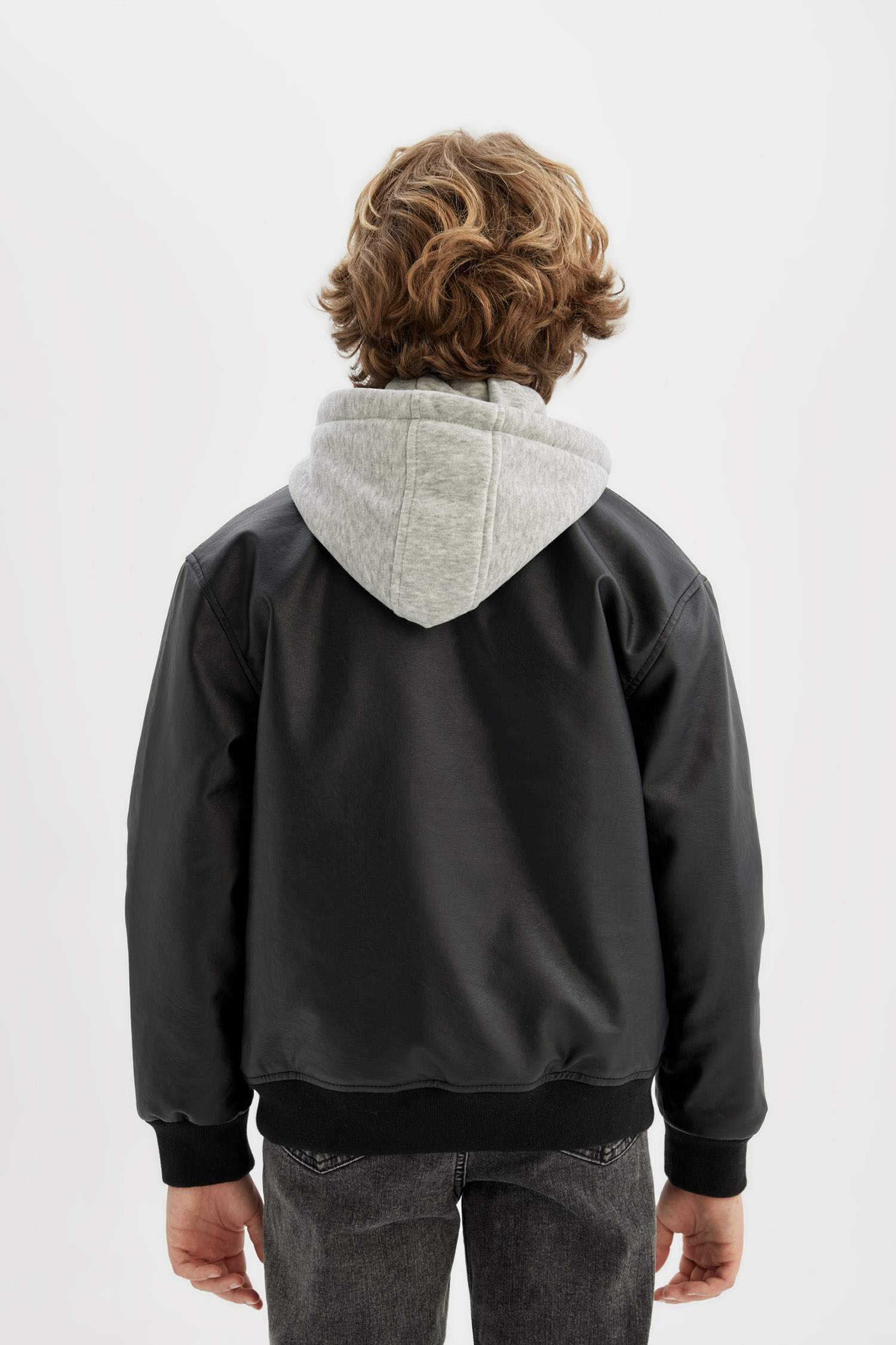 Erkek Çocuk Su Geçirmez Çıkarılabilir Kapüşonlu Çıtçıtlı Çift Cepli Kolej Yaka Suni Deri Bomber Hafif Mont