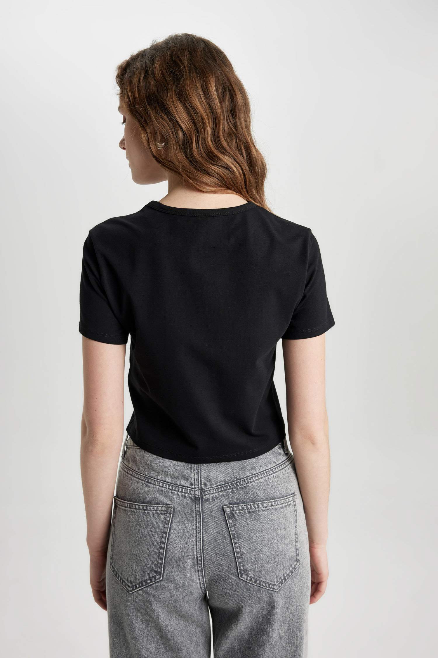 Slim Fit Crew Neck Short Sleeve T-Shirt