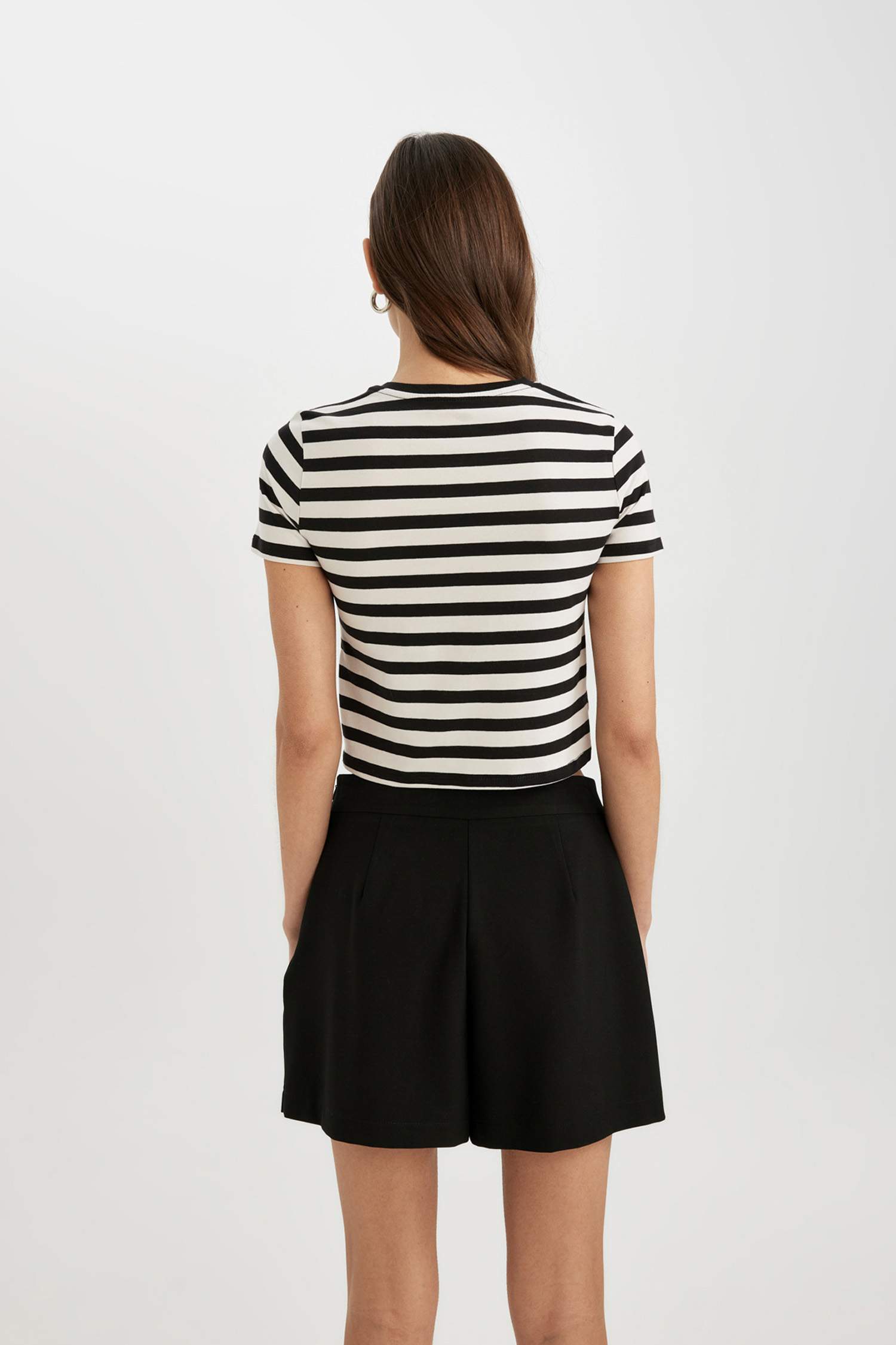 Slim Fit Crew Neck Striped Short Sleeve T-Shirt