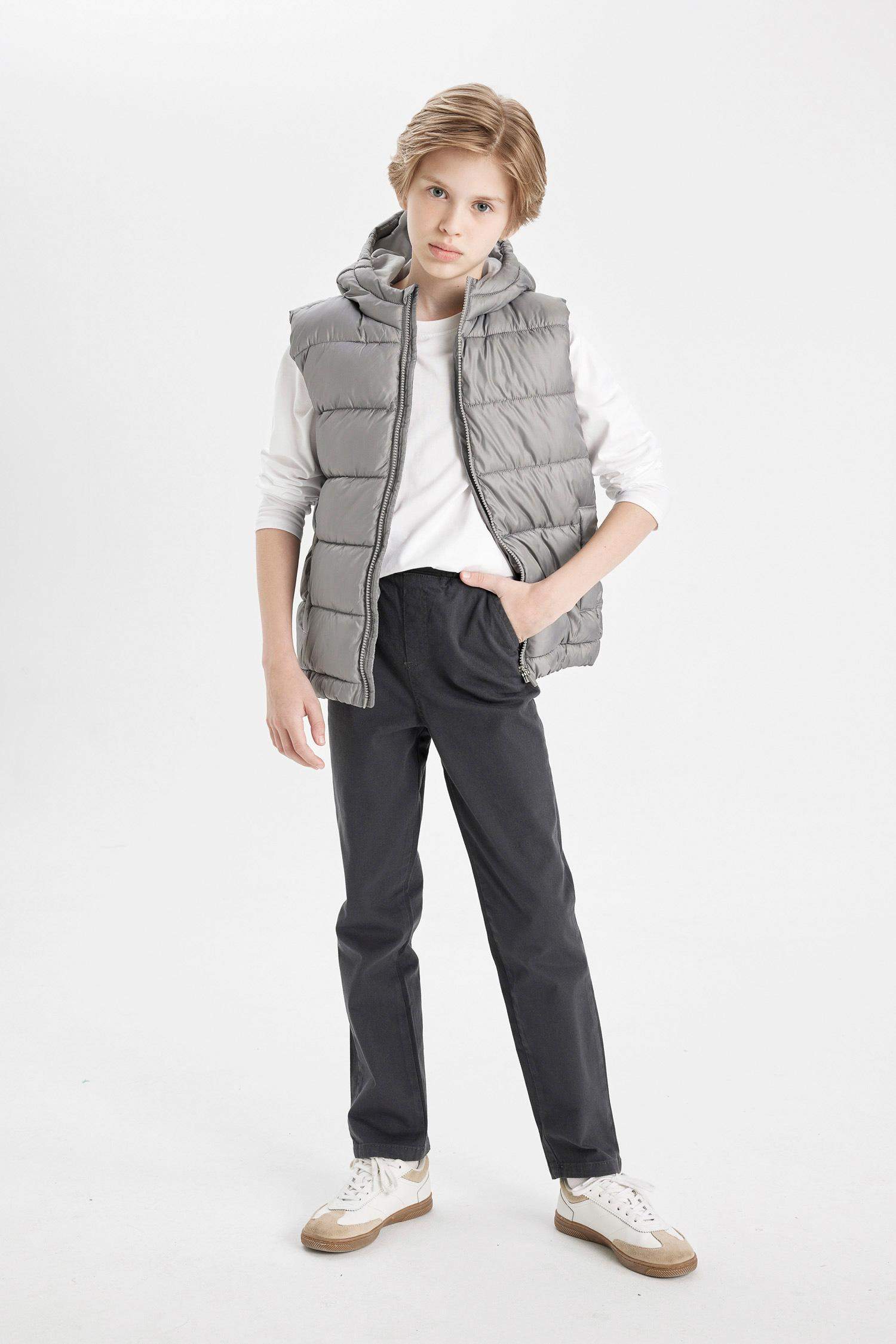 يلك نفخ اولادي بغطاء للرأس ومقاوم للماء