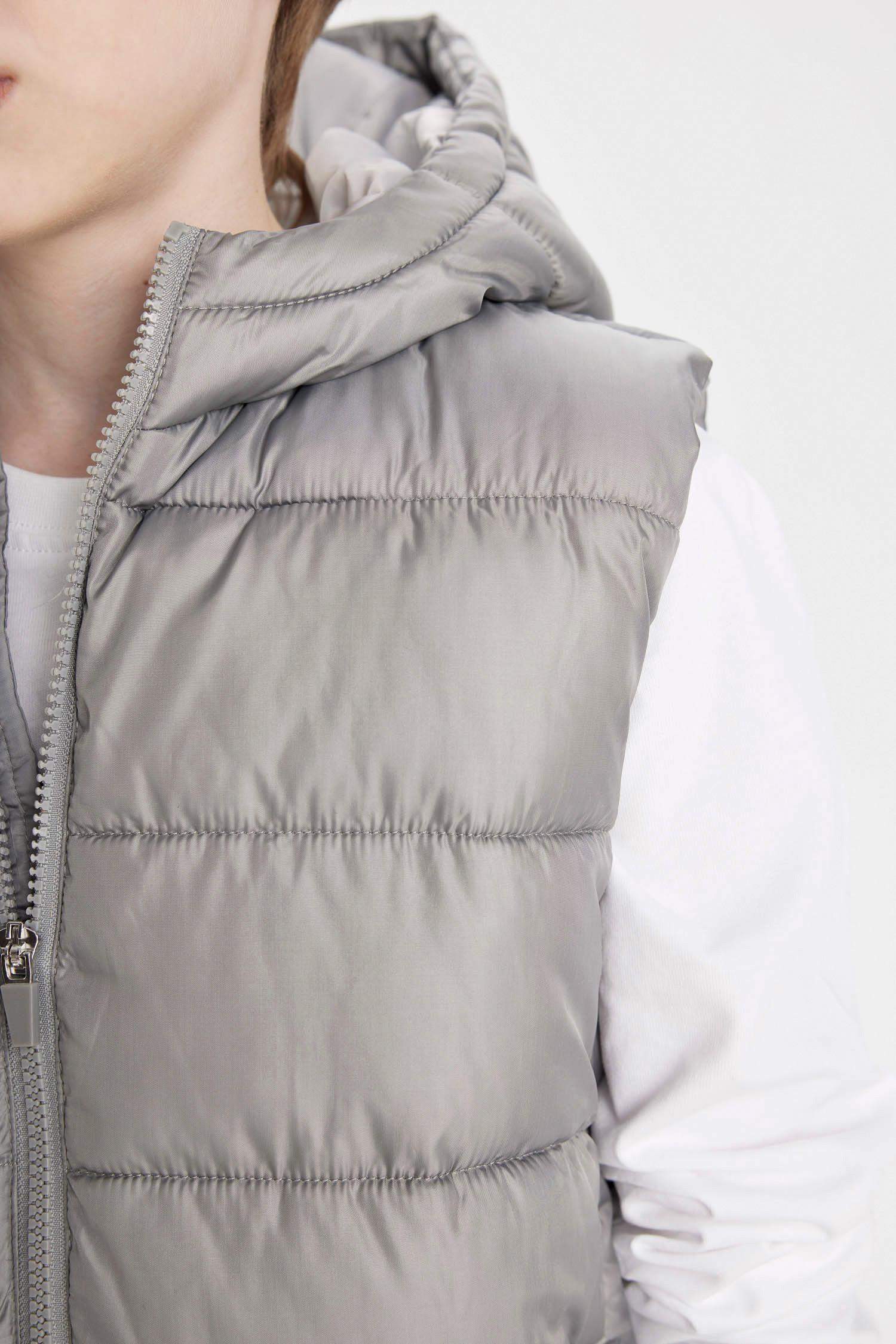 يلك نفخ اولادي بغطاء للرأس ومقاوم للماء