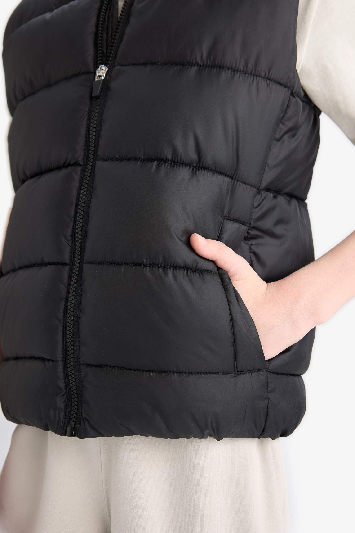 Erkek Çocuk Su İtici Kapüşonlu Fermuarlı Şişme Yelek