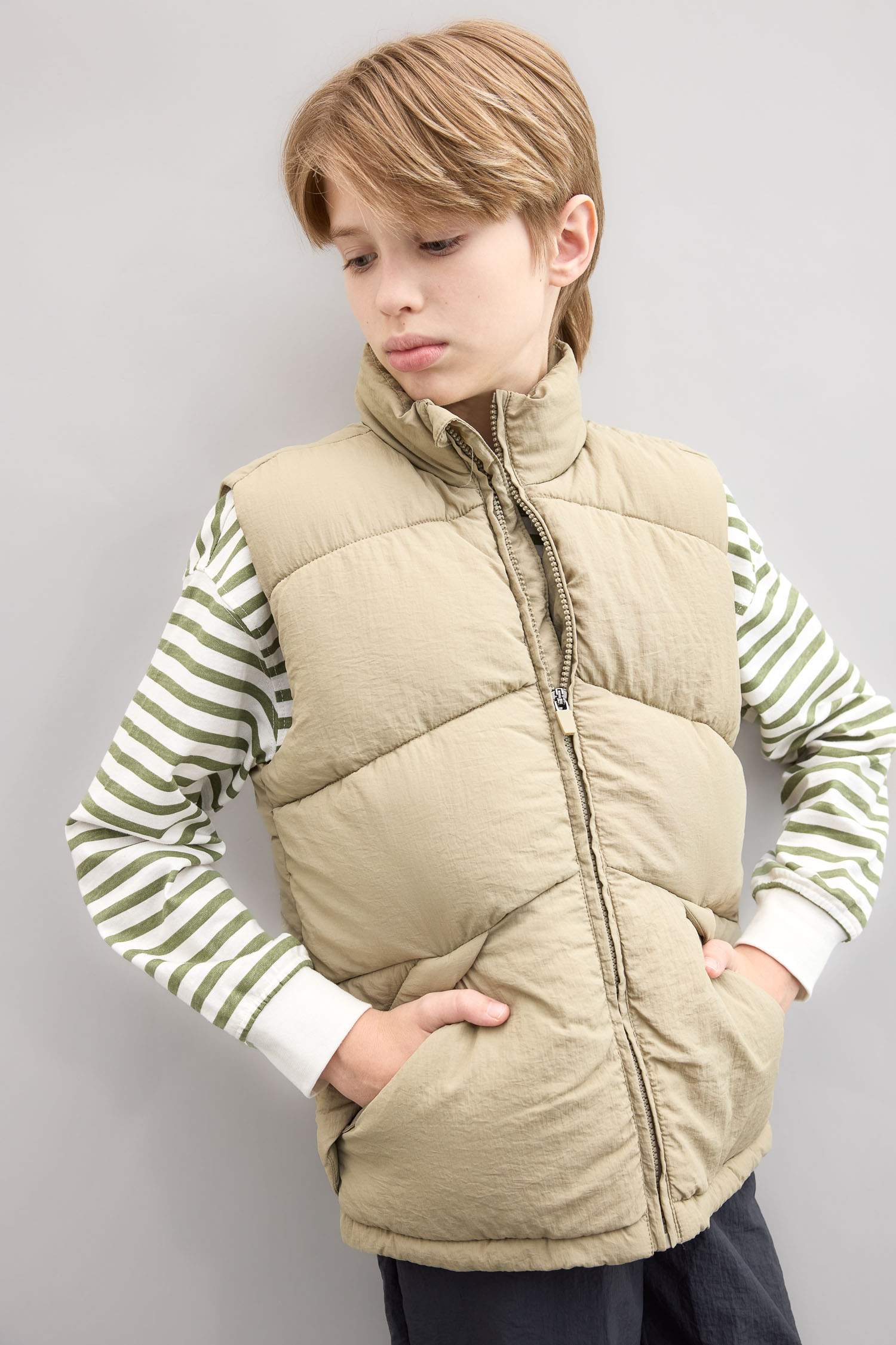 Erkek Çocuk Su Geçirmez Yarım Balıkçı Yaka Şişme Yelek