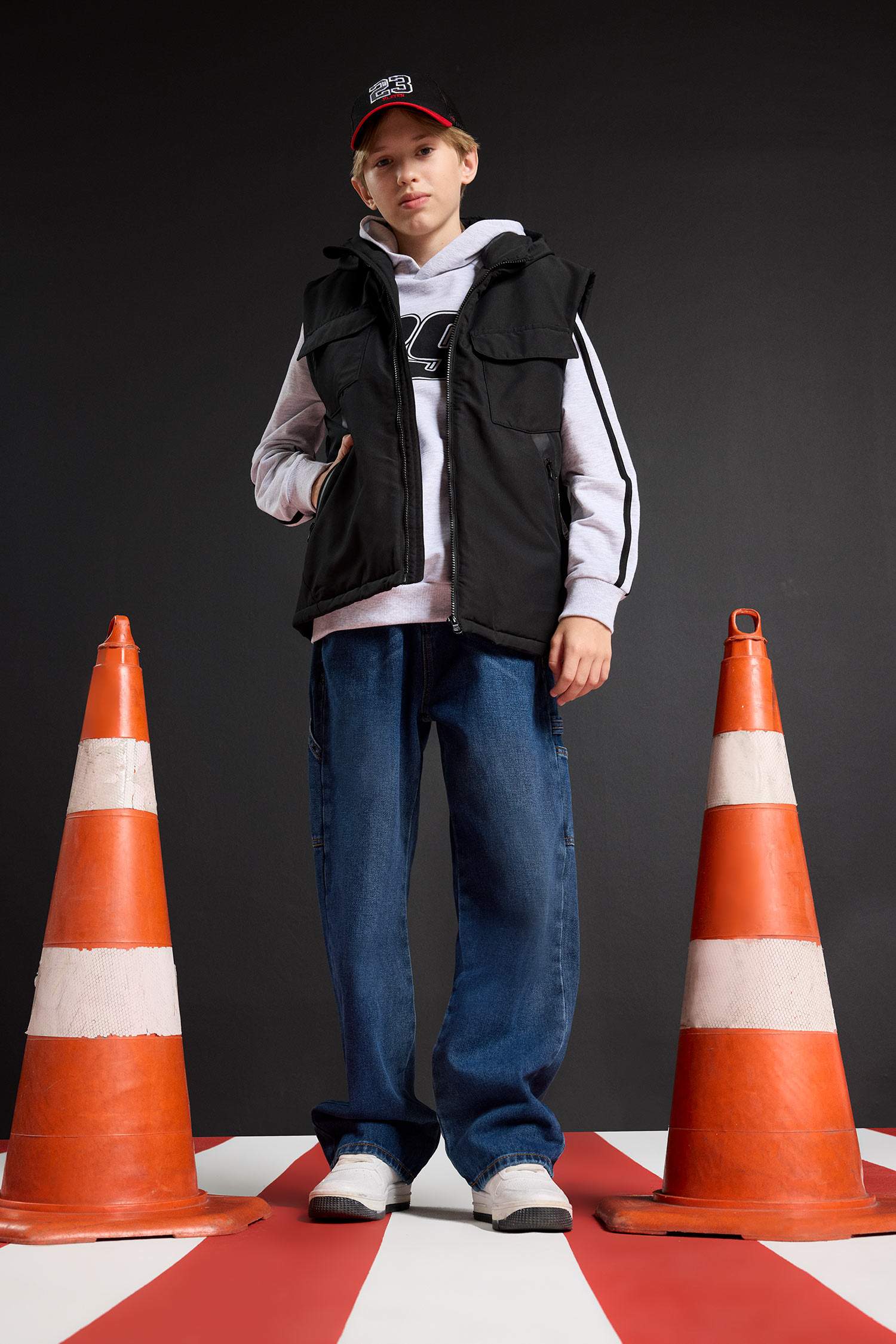 Erkek Çocuk Su Geçirmez Kapüşonlu Fermuarlı Yelek