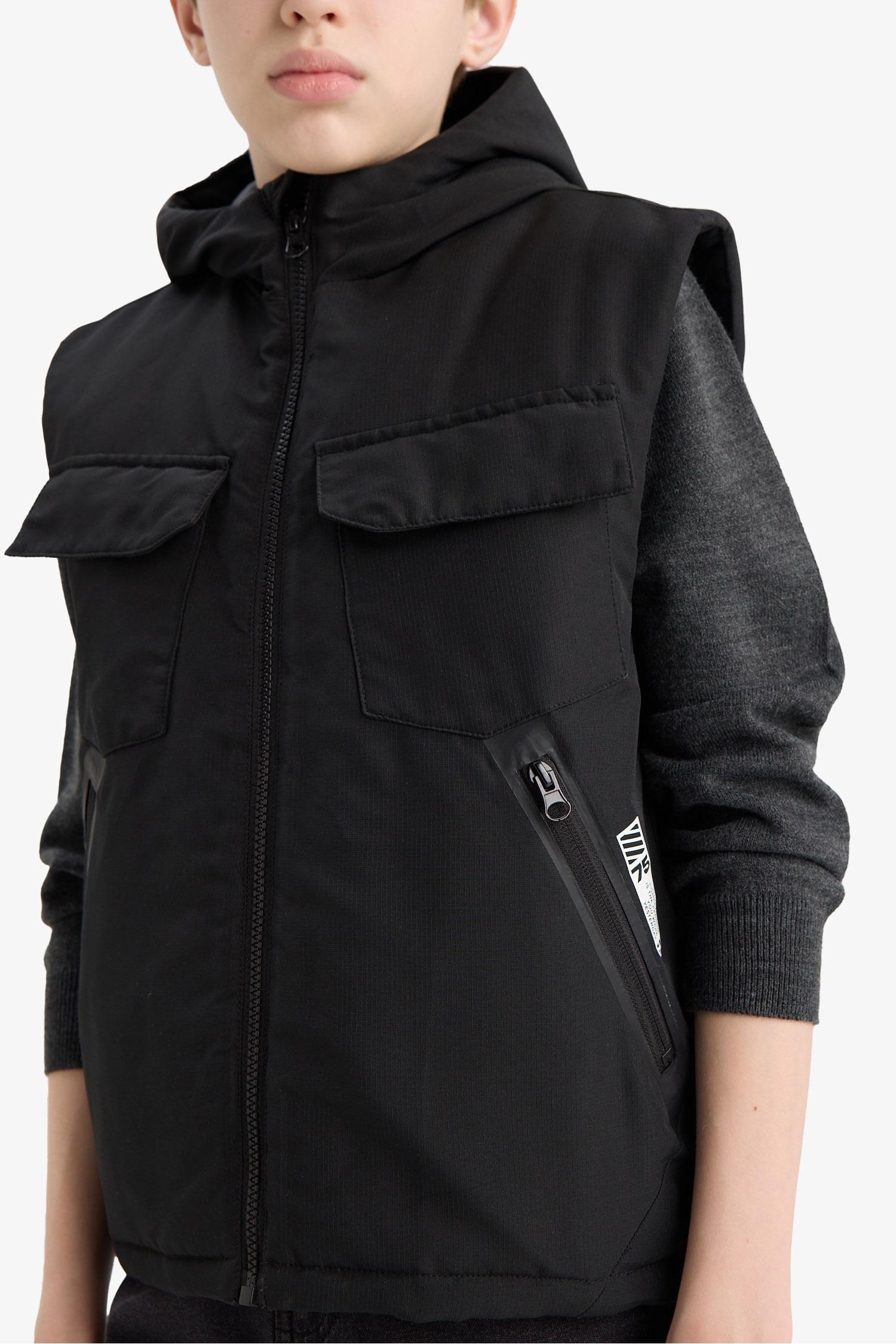 Erkek Çocuk Su Geçirmez Kapüşonlu Fermuarlı Yelek