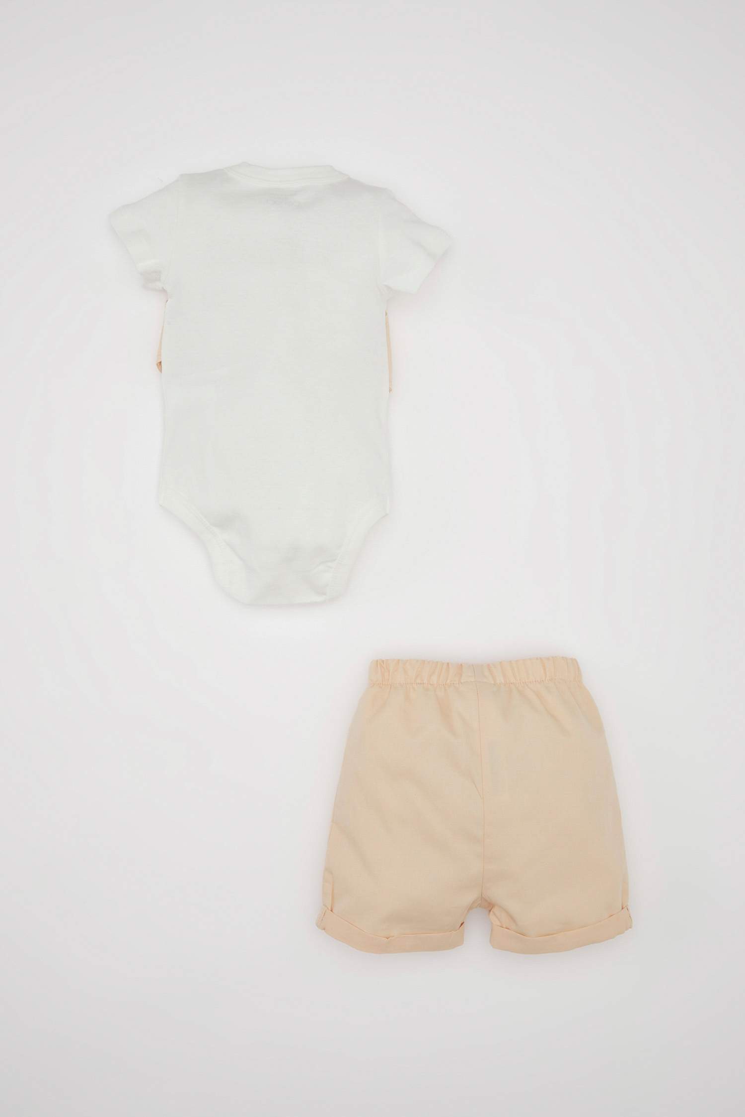 سيت ولادي شورت واوفر منسوج - قطعتين