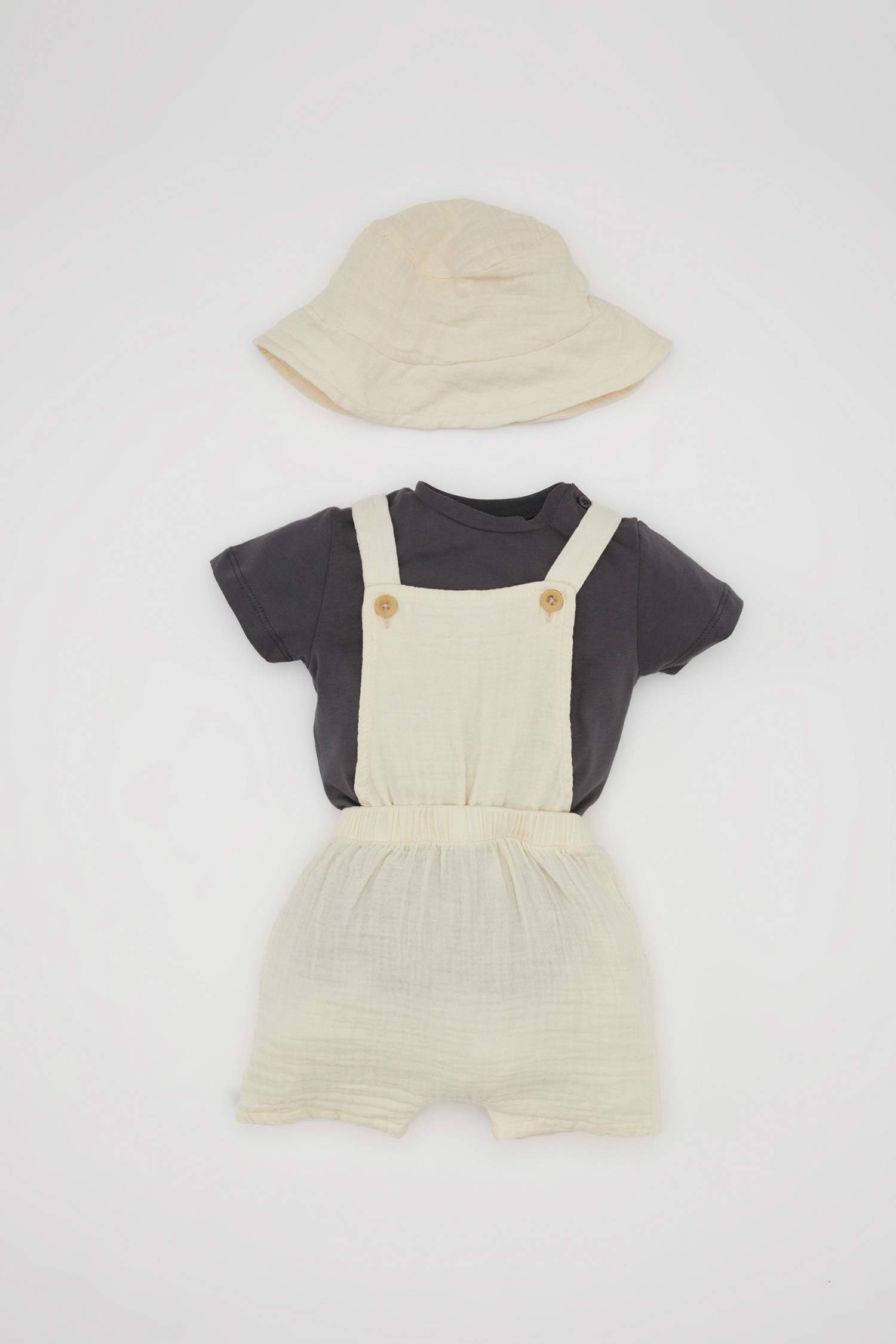 Baby Boy T-Shirt Salopette Hat Muslin 3 Piece Set