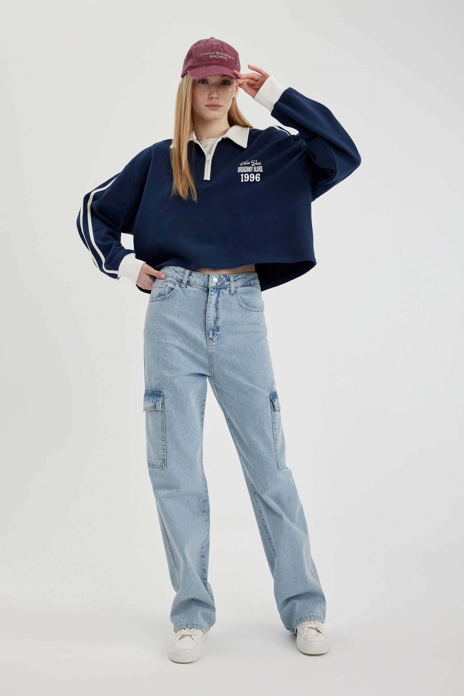 Coool Fermuarlı Polo Yaka Baskılı Crop Sweatshirt