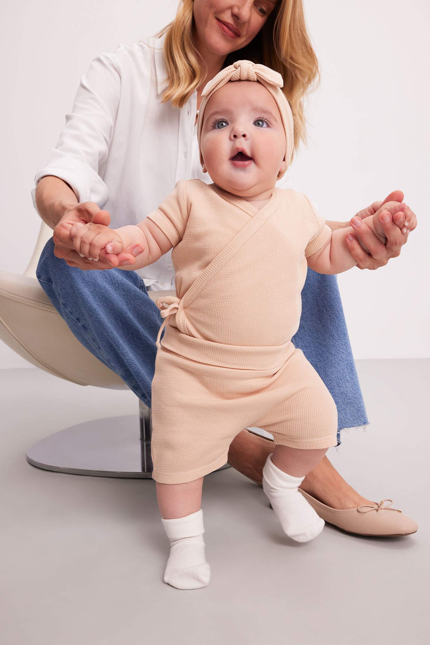 Kız Bebek 3'lü Takım Waffle Çıtçıtlı Kısa Kollu Body Şort Saç Bandı