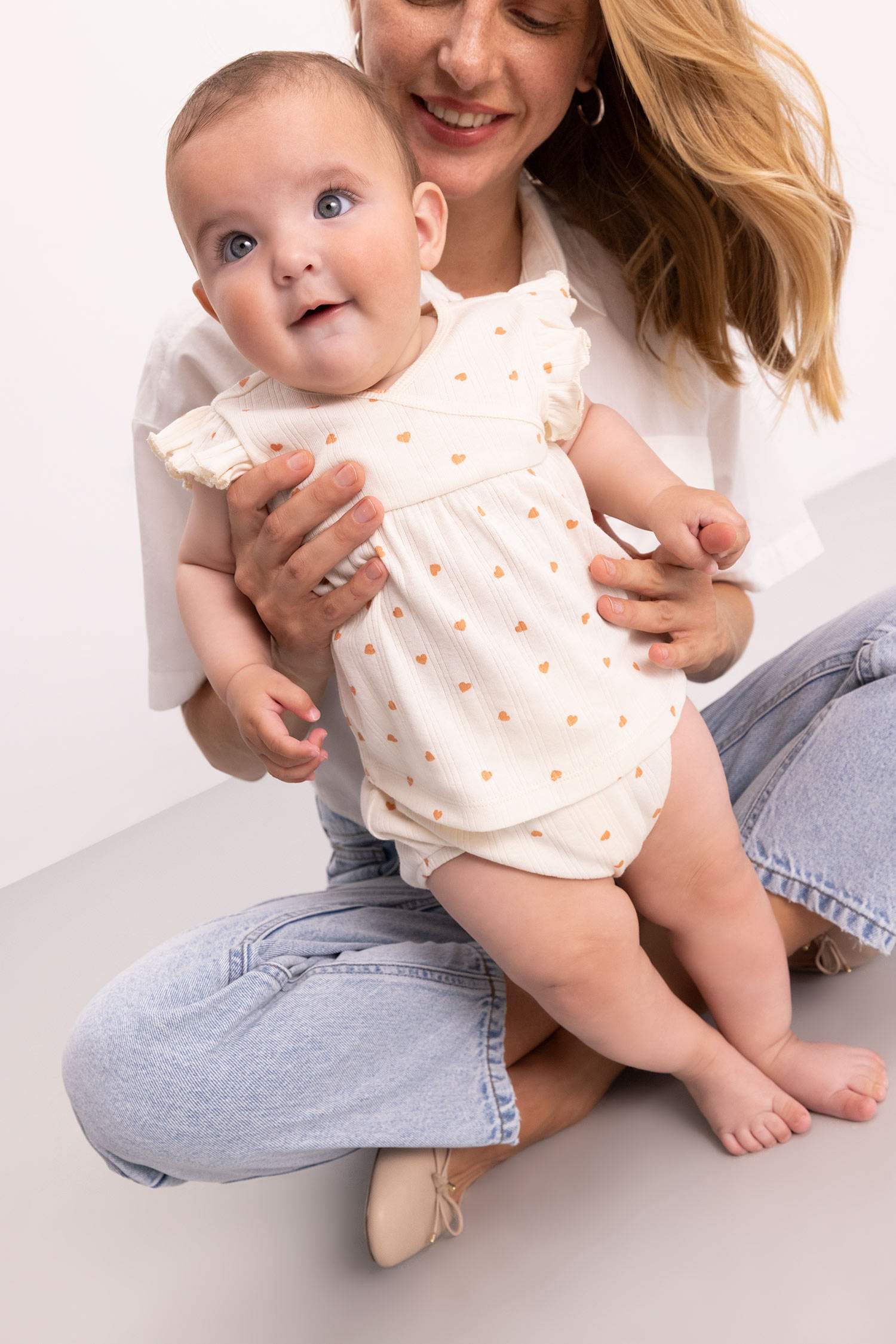 Baby Girl Heart Patterned Short Sleeve T-Shirt Panty 2 Piece Set