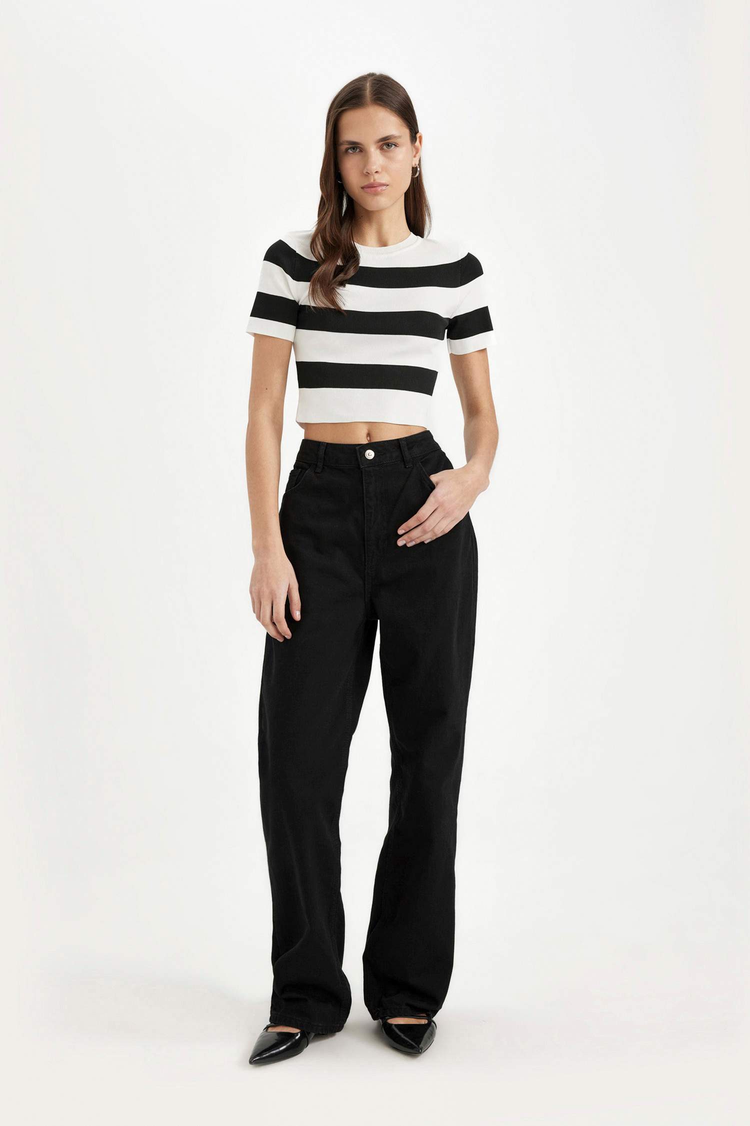 بلوز كروب مخطط نص ردن بياخة مستديرة