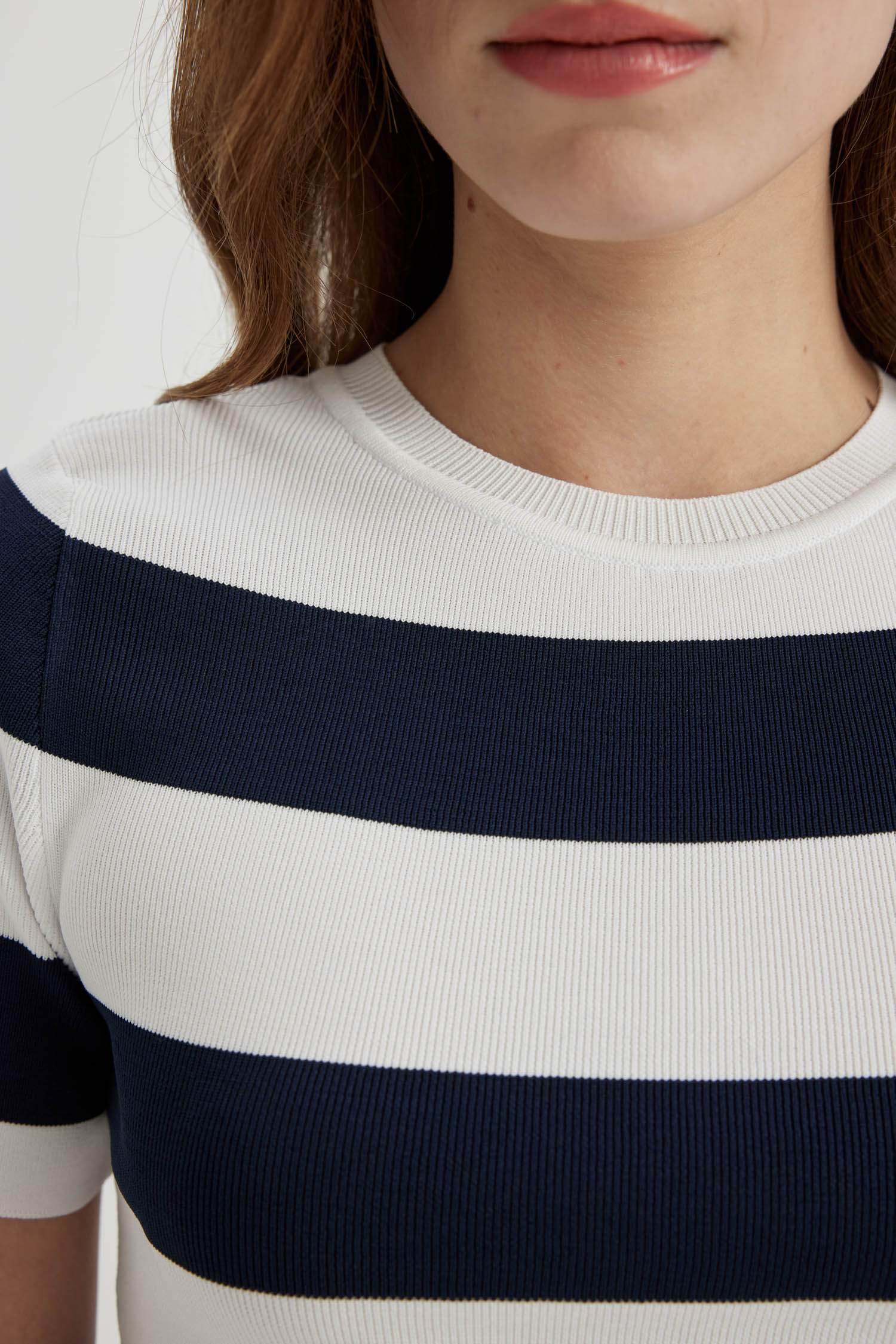 Striped Crew Neck Short Sleeve Knitwear Crop T-Shirt