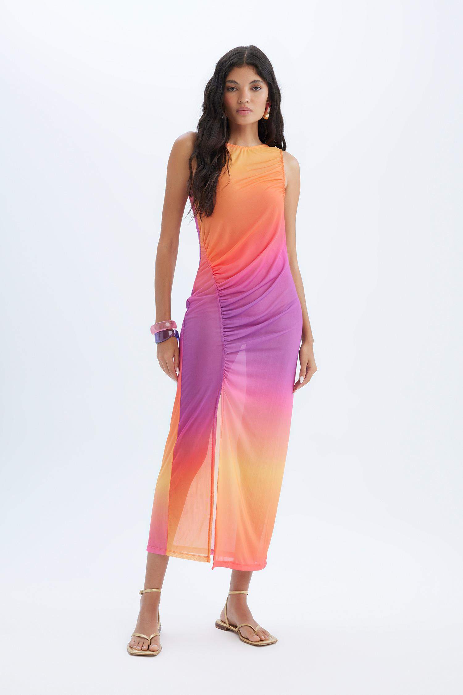 فستان بحر تول قصة عادية من Fall in Love