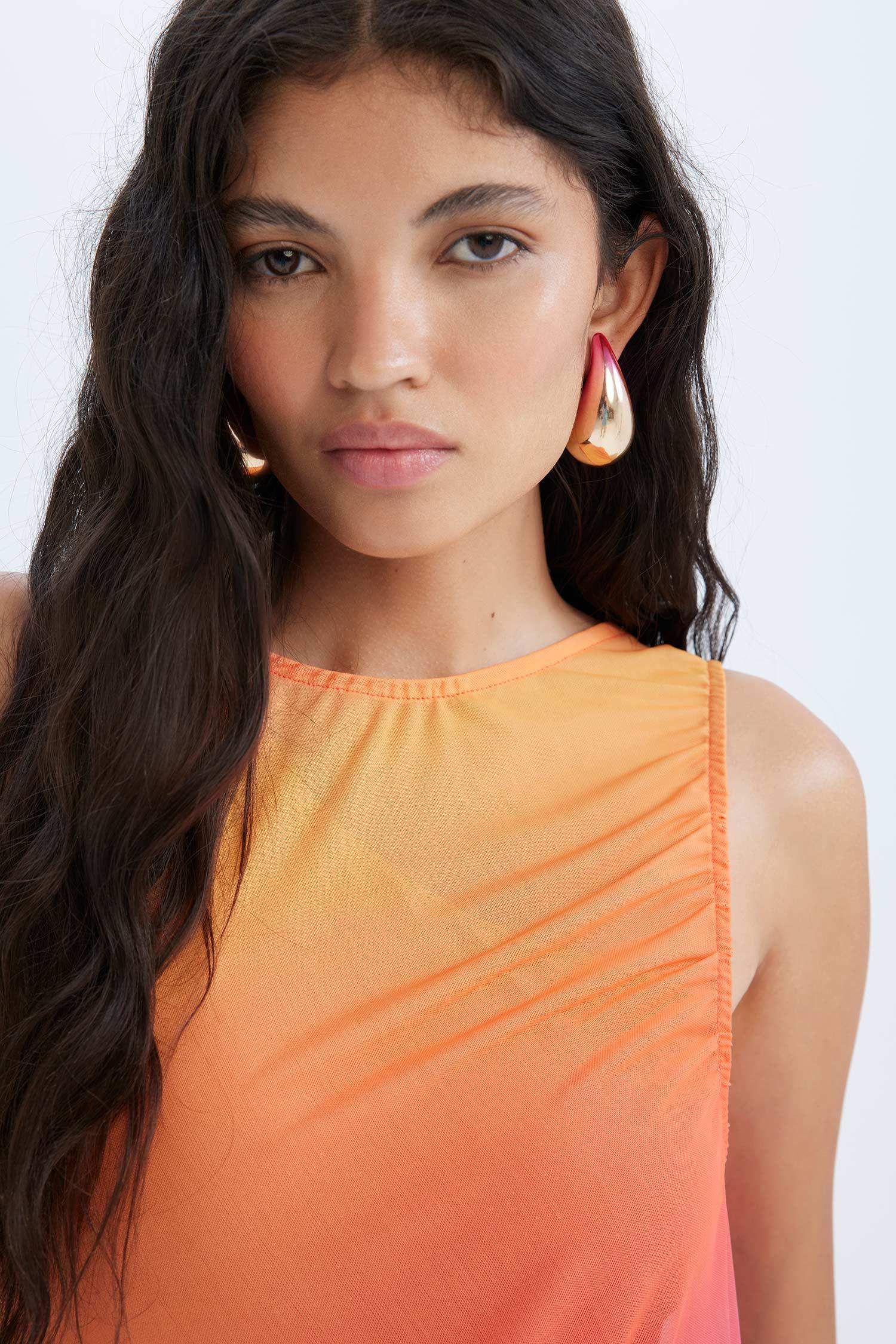 فستان بحر تول قصة عادية من Fall in Love