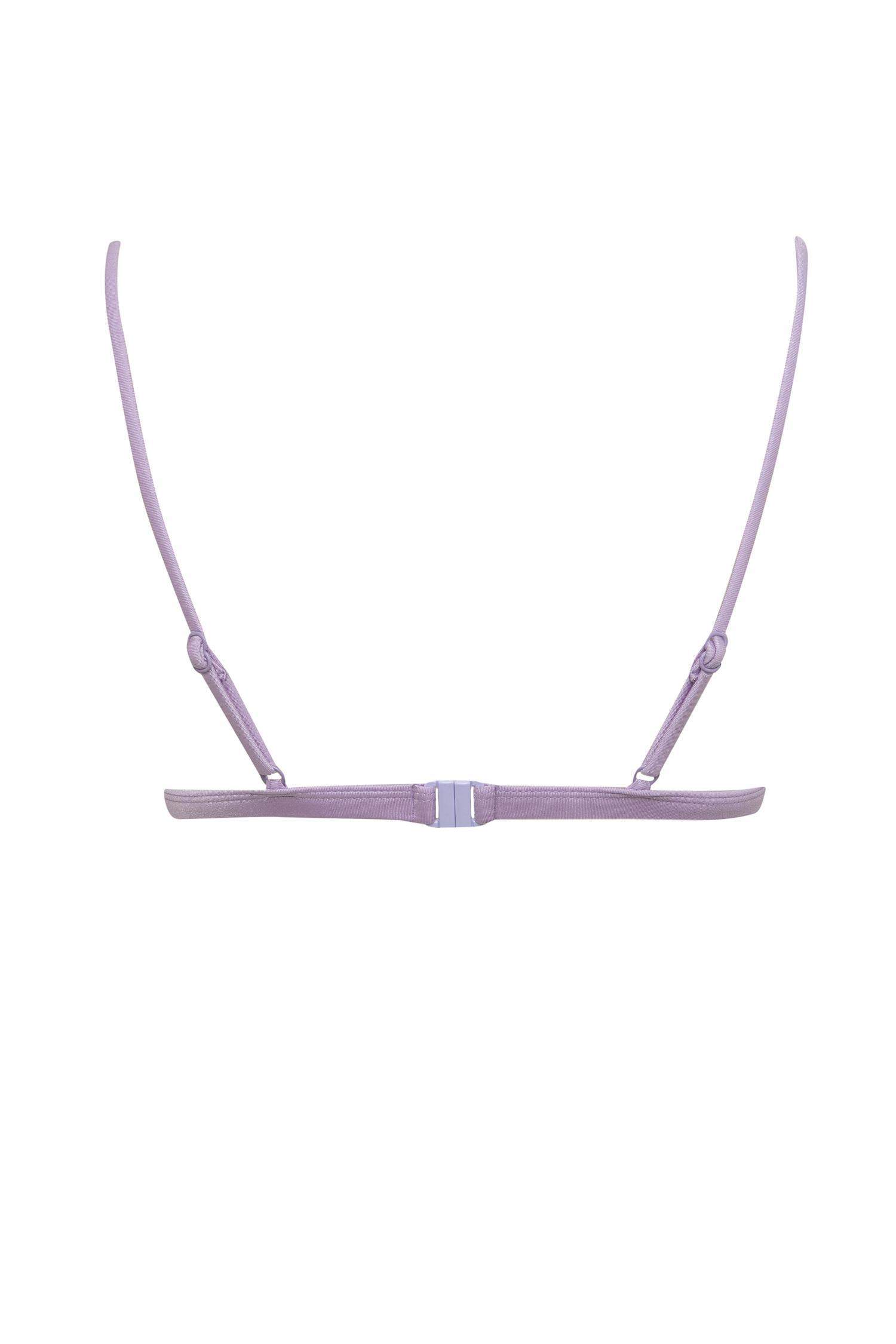 توب بكيني قصة عادية من Fall in Love