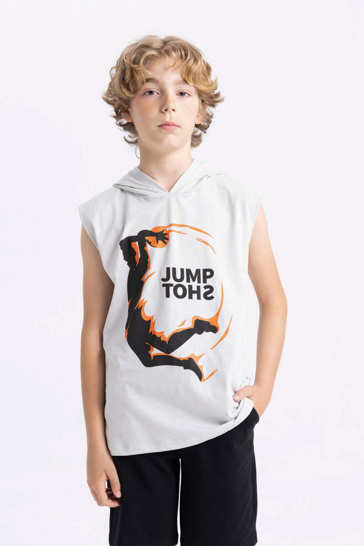 طقم ولادي شورت وتيشيرت - قطعتين