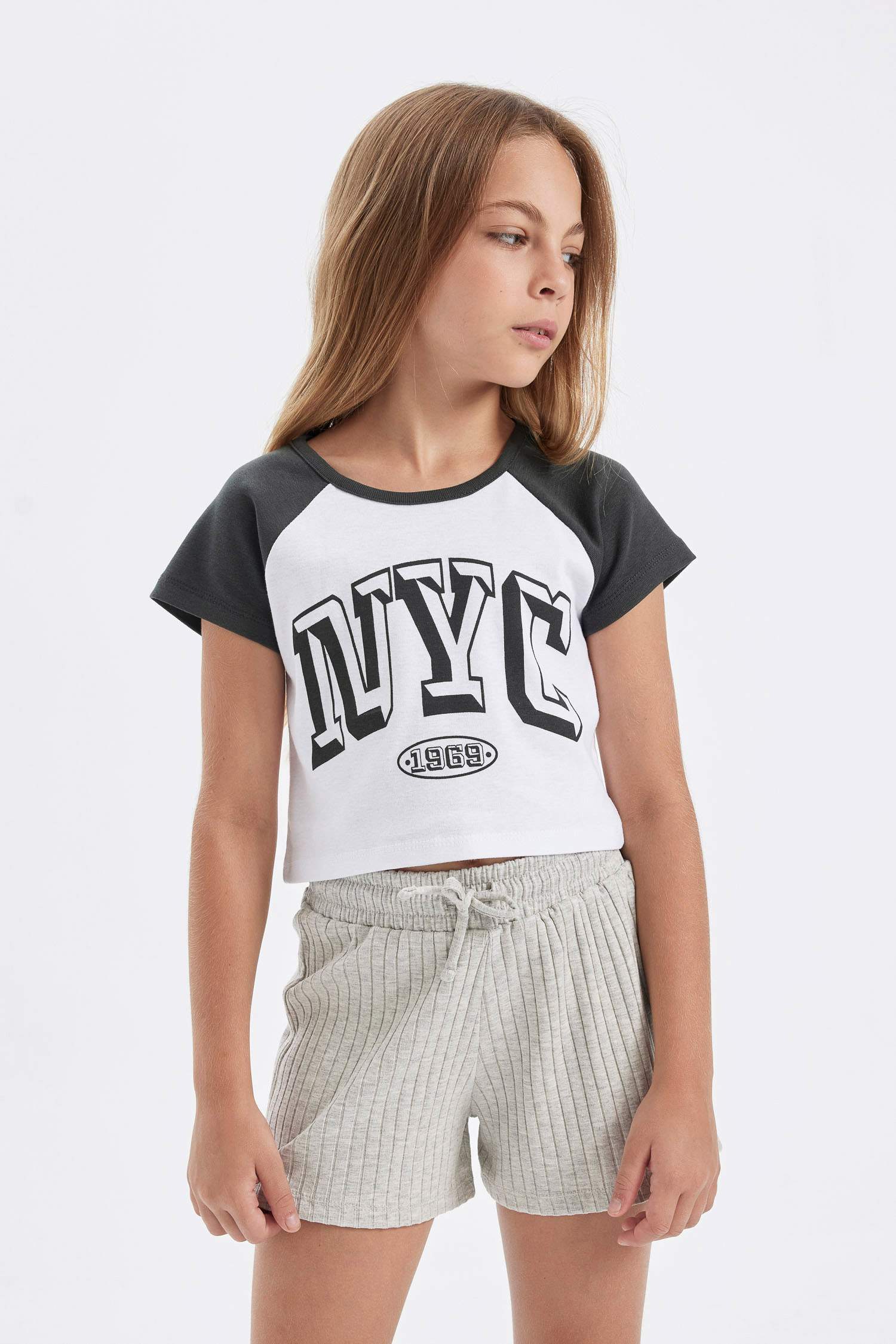 Girl Crew Neck Printed Crop T-Shirt