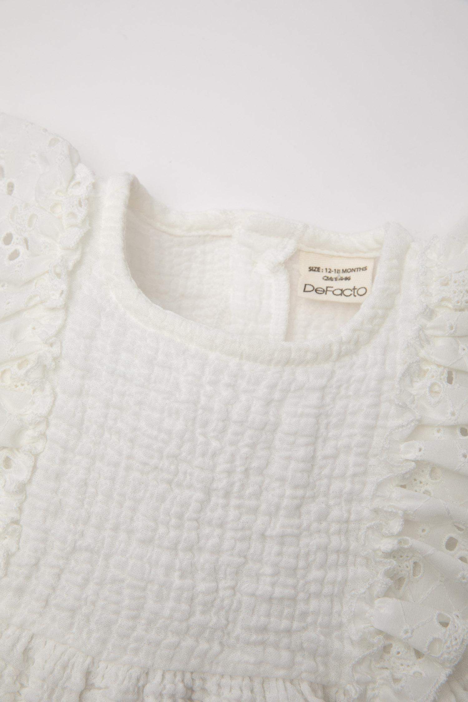 Kız Bebek Kolsuz Müslin Elbise