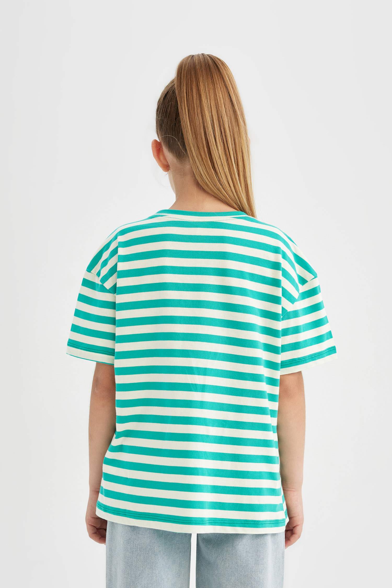 تيشيرت بناتي نص ردن اوفر سايز بطبعة