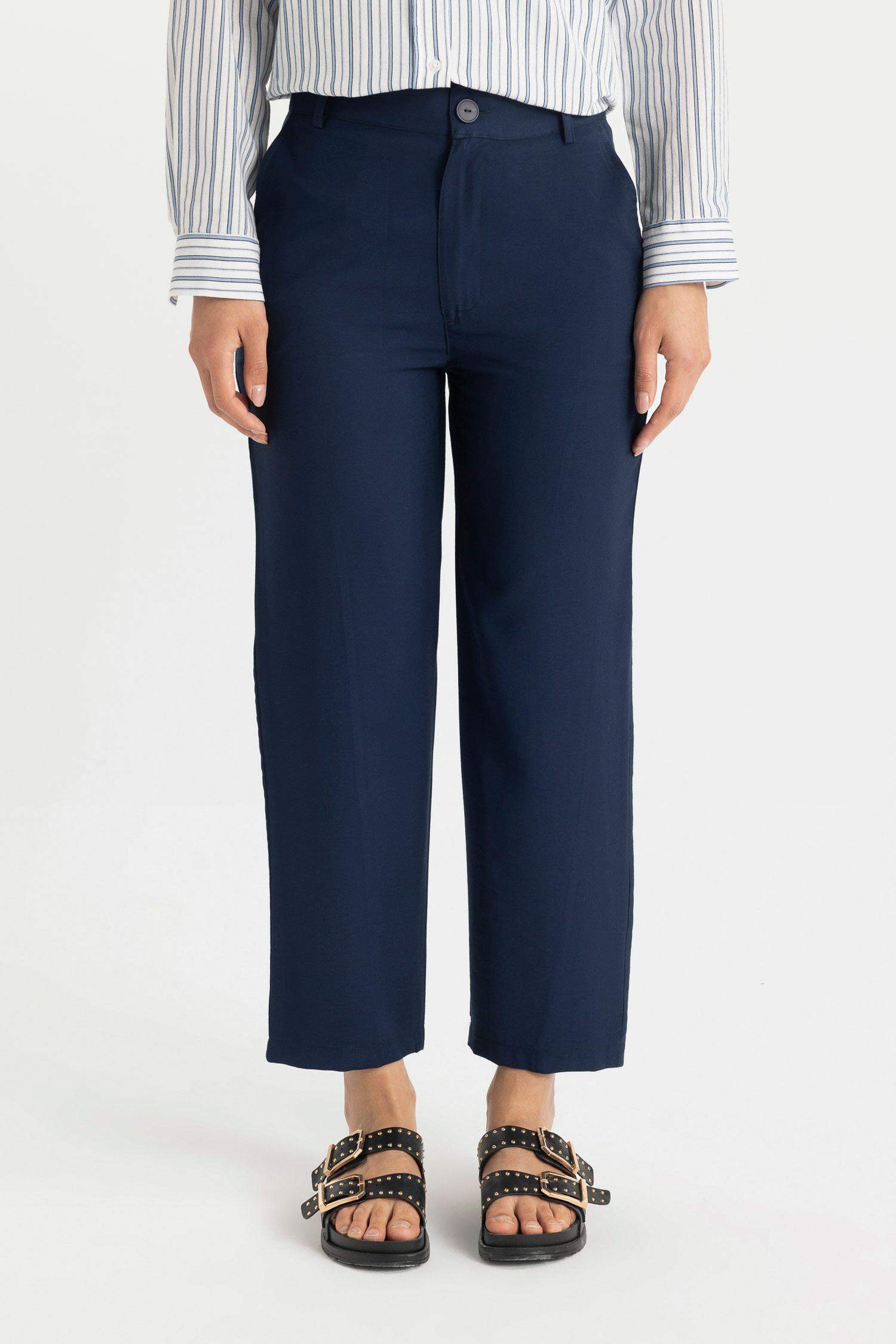 بنطرون منسوج قصة عادية