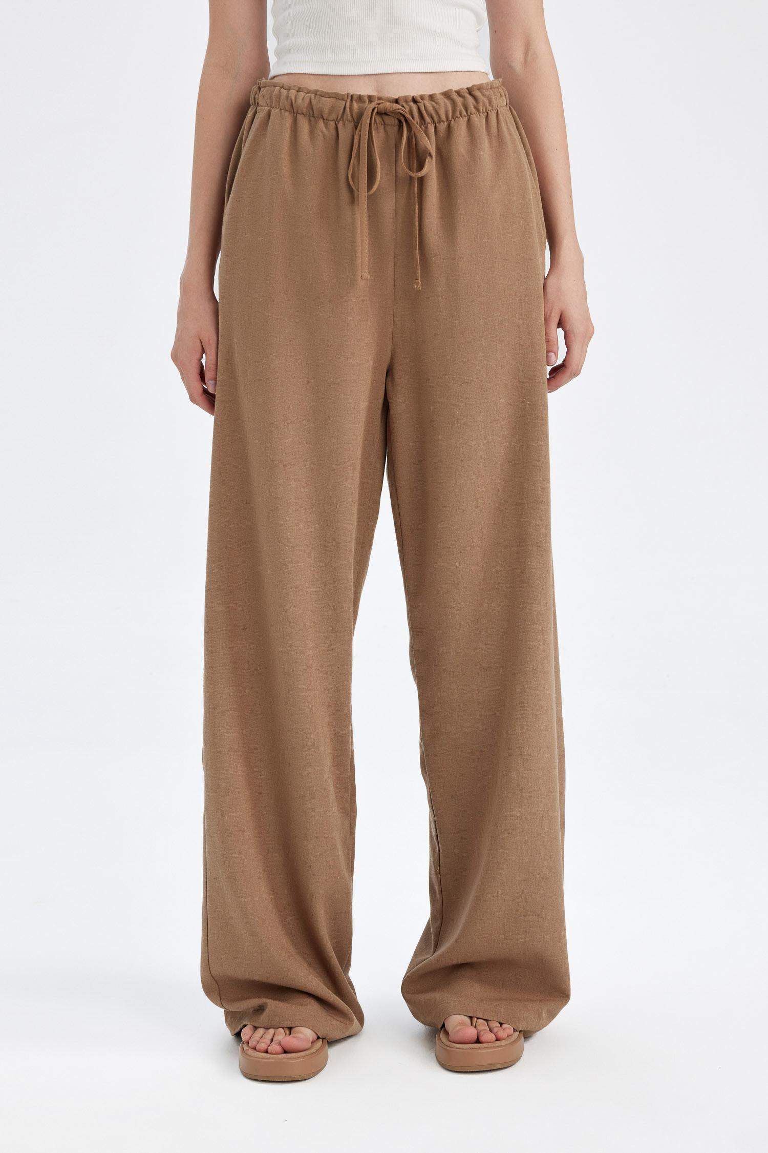 بنطرون من مزيج الكتان وايد ليج بثلاثة جيوب