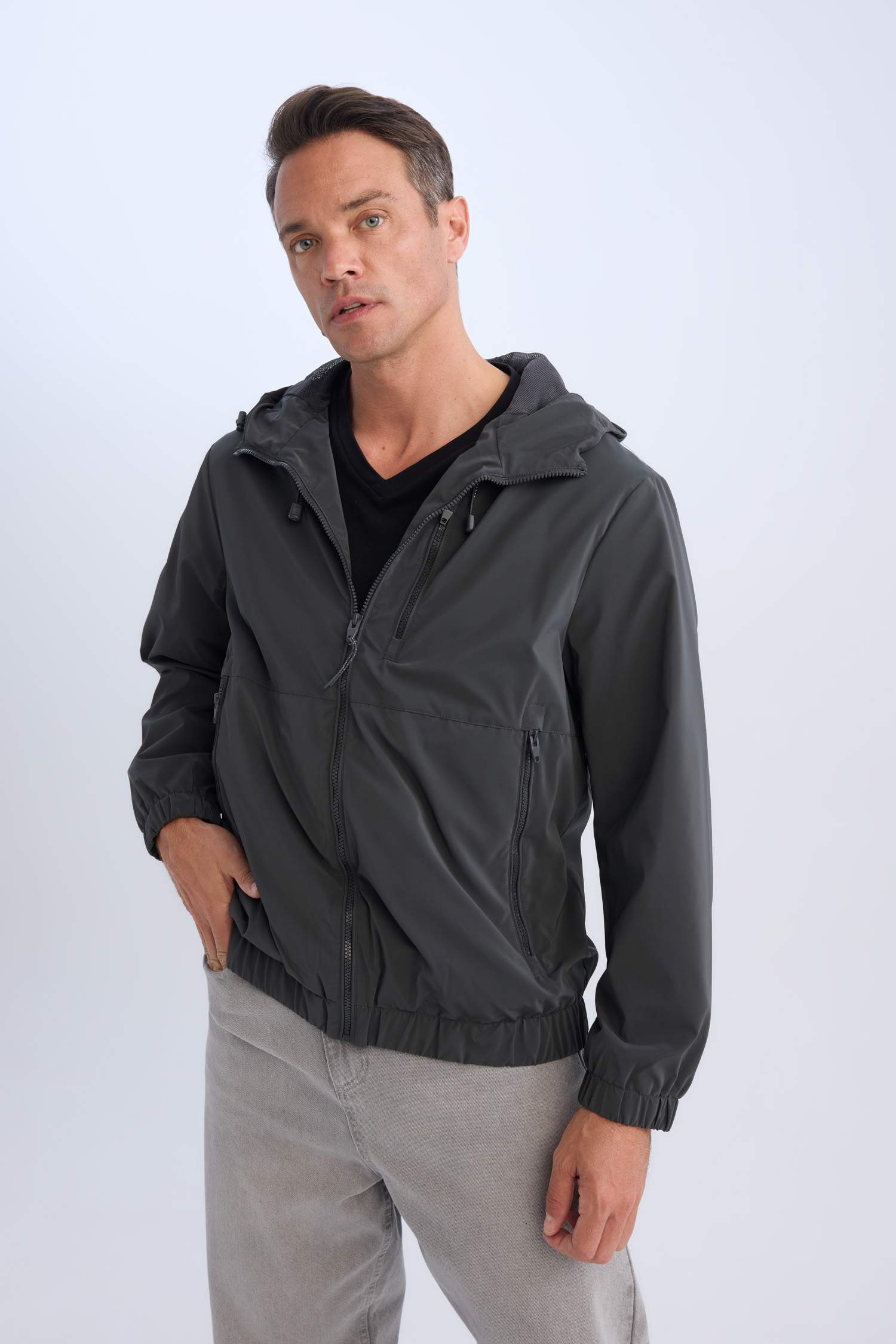 Regular Fit Kapüşonlu Mont Fermuarlı Cepli File Astarlı Mevsimlik