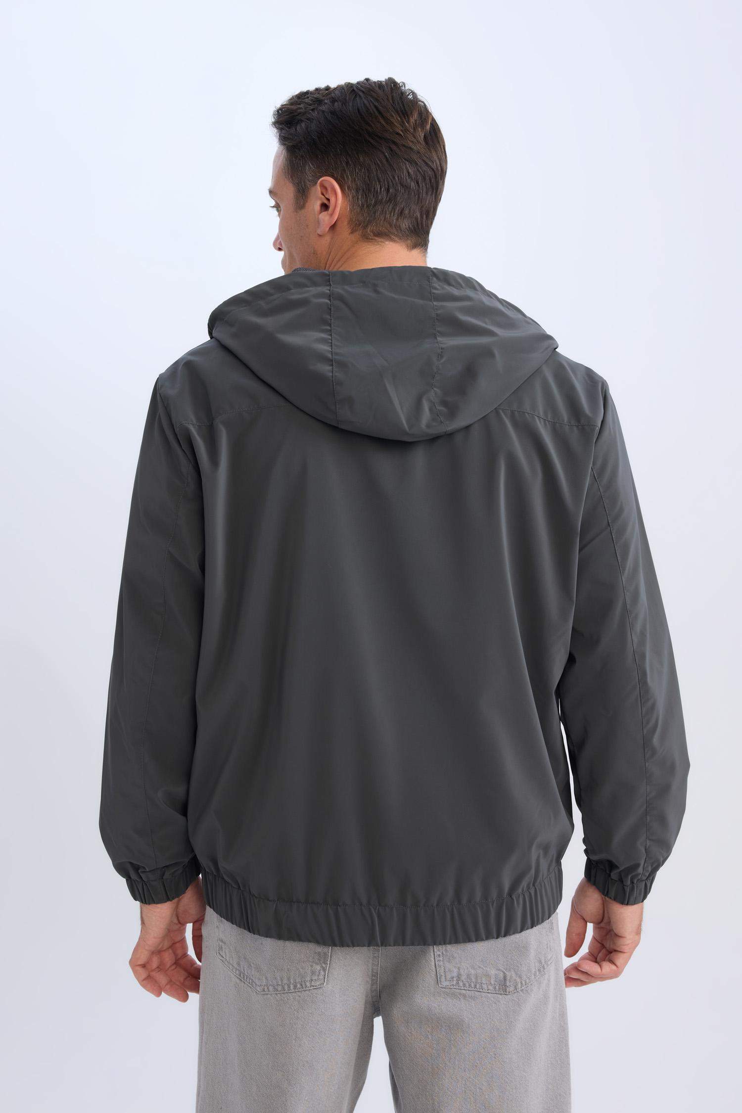 Regular Fit Kapüşonlu Mont Fermuarlı Cepli File Astarlı Mevsimlik