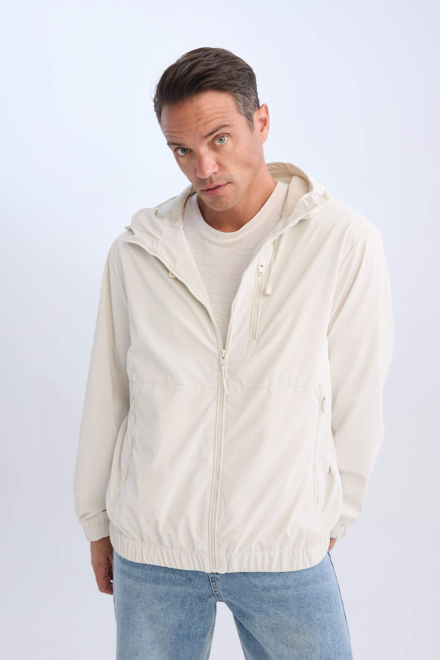 Куртка стандартного кроя с капюшоном